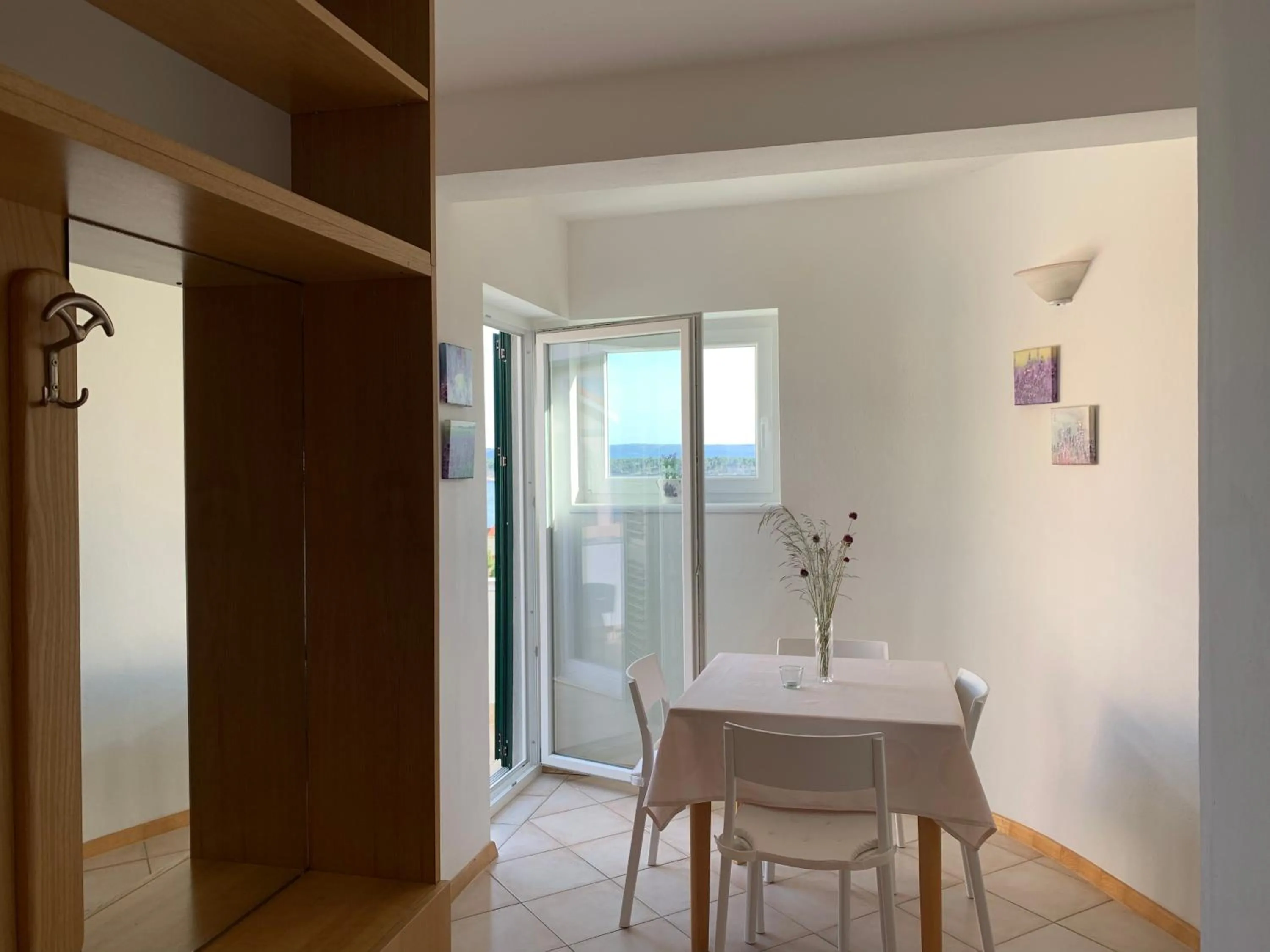 Dining area in Apartments Čuljak Rab