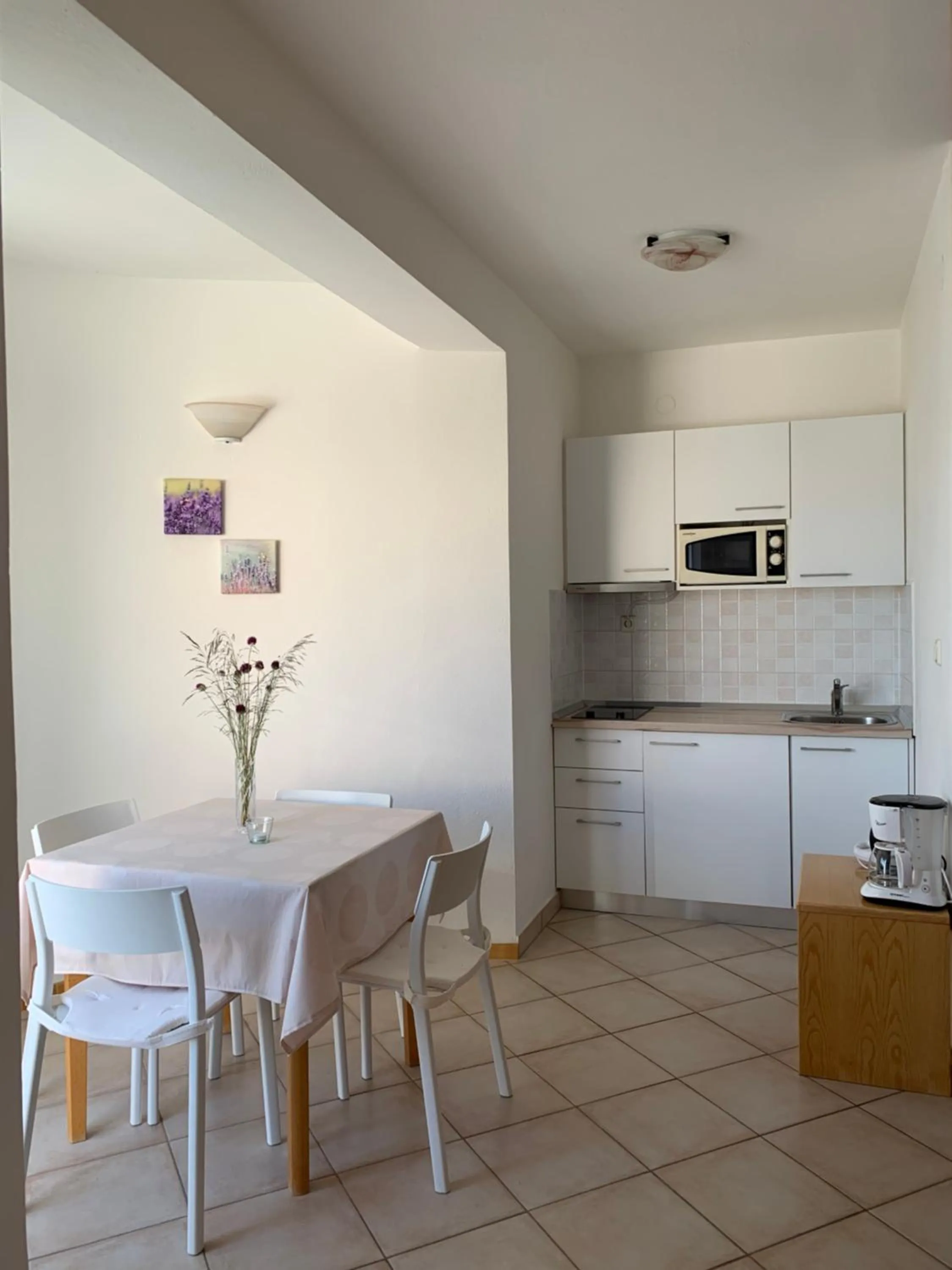 Dining area in Apartments Čuljak Rab