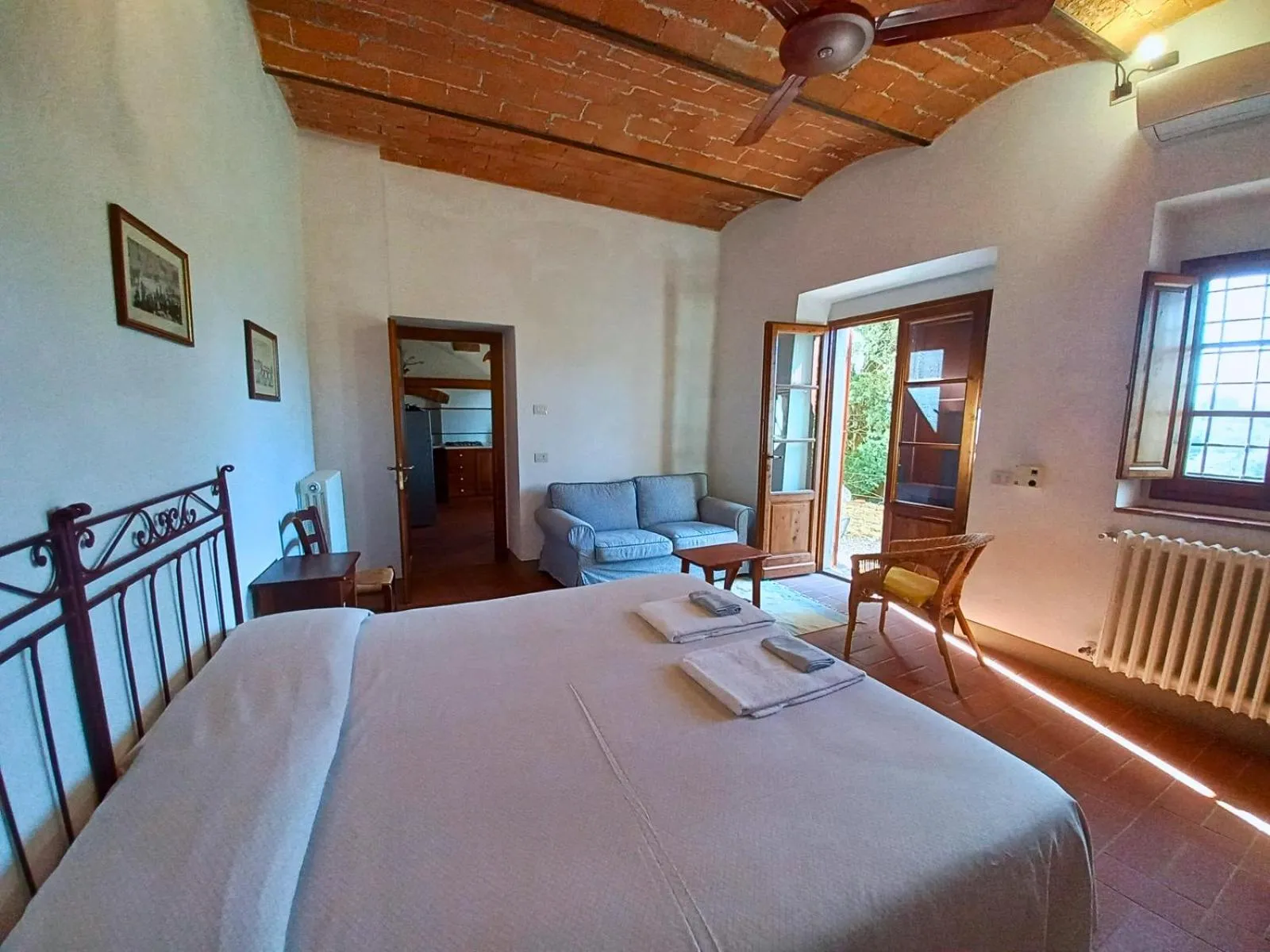 Bedroom, Bed in Borgo Bottaia