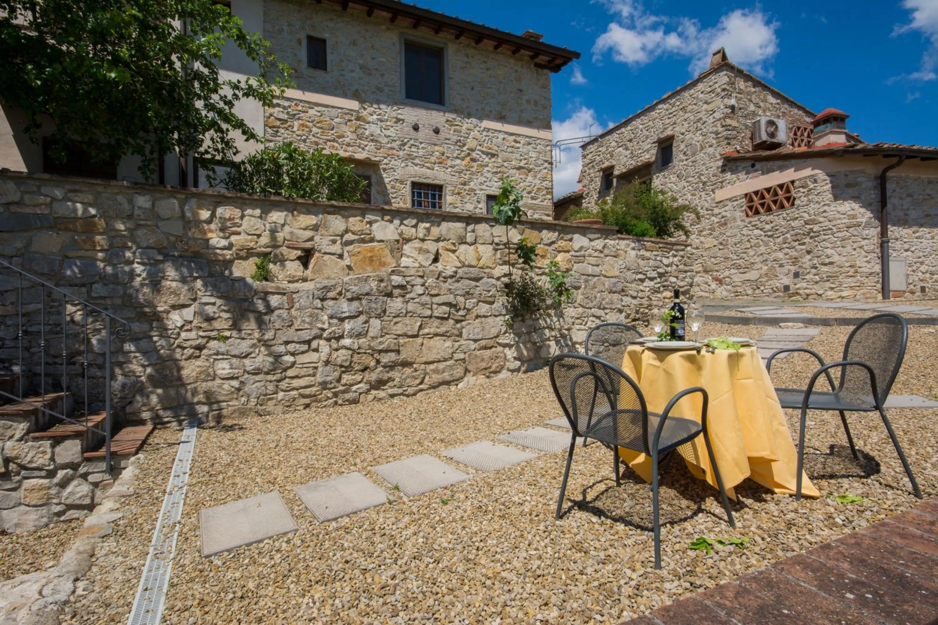 Property building in Borgo Bottaia