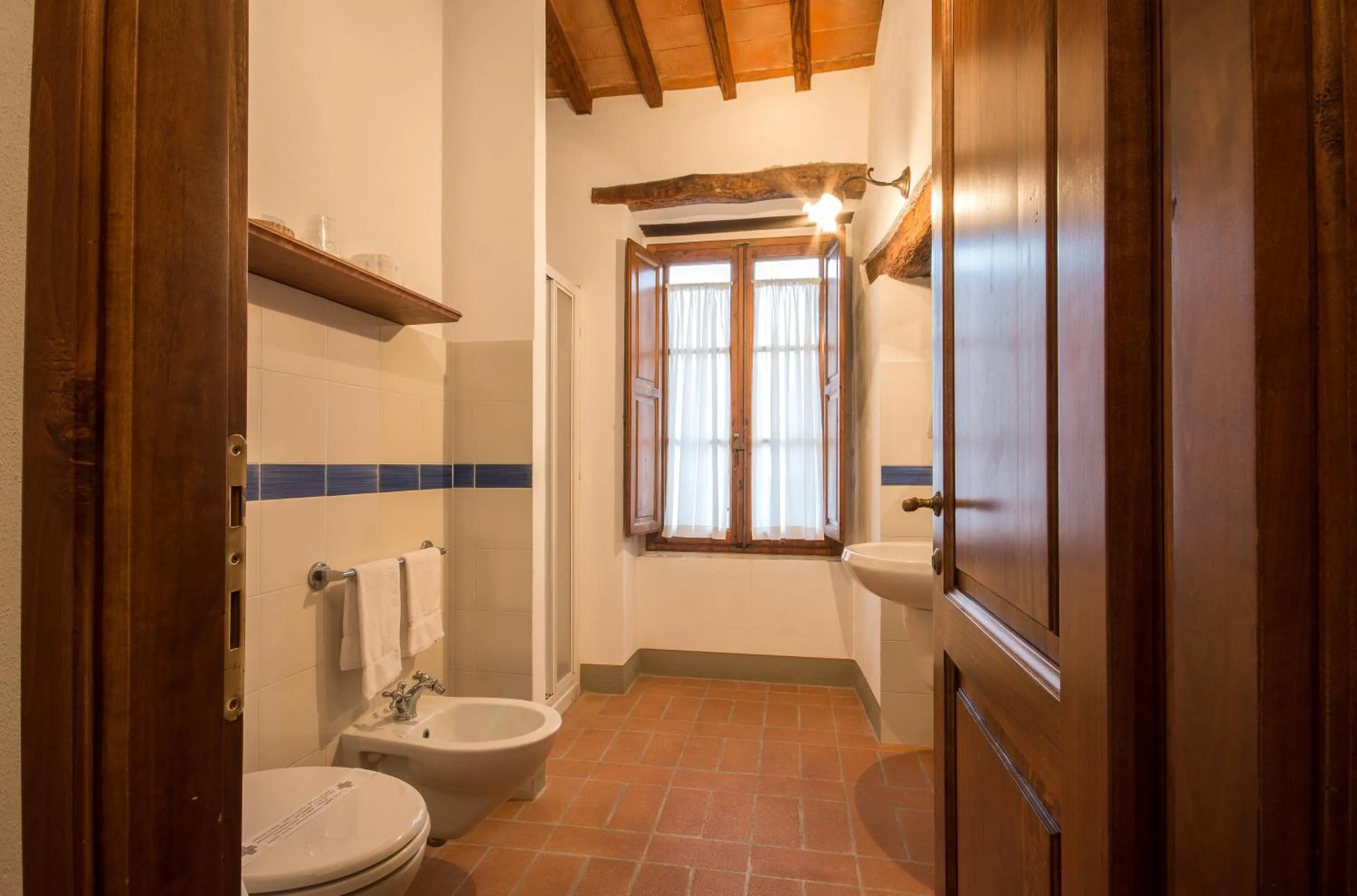 Bathroom in Borgo Bottaia
