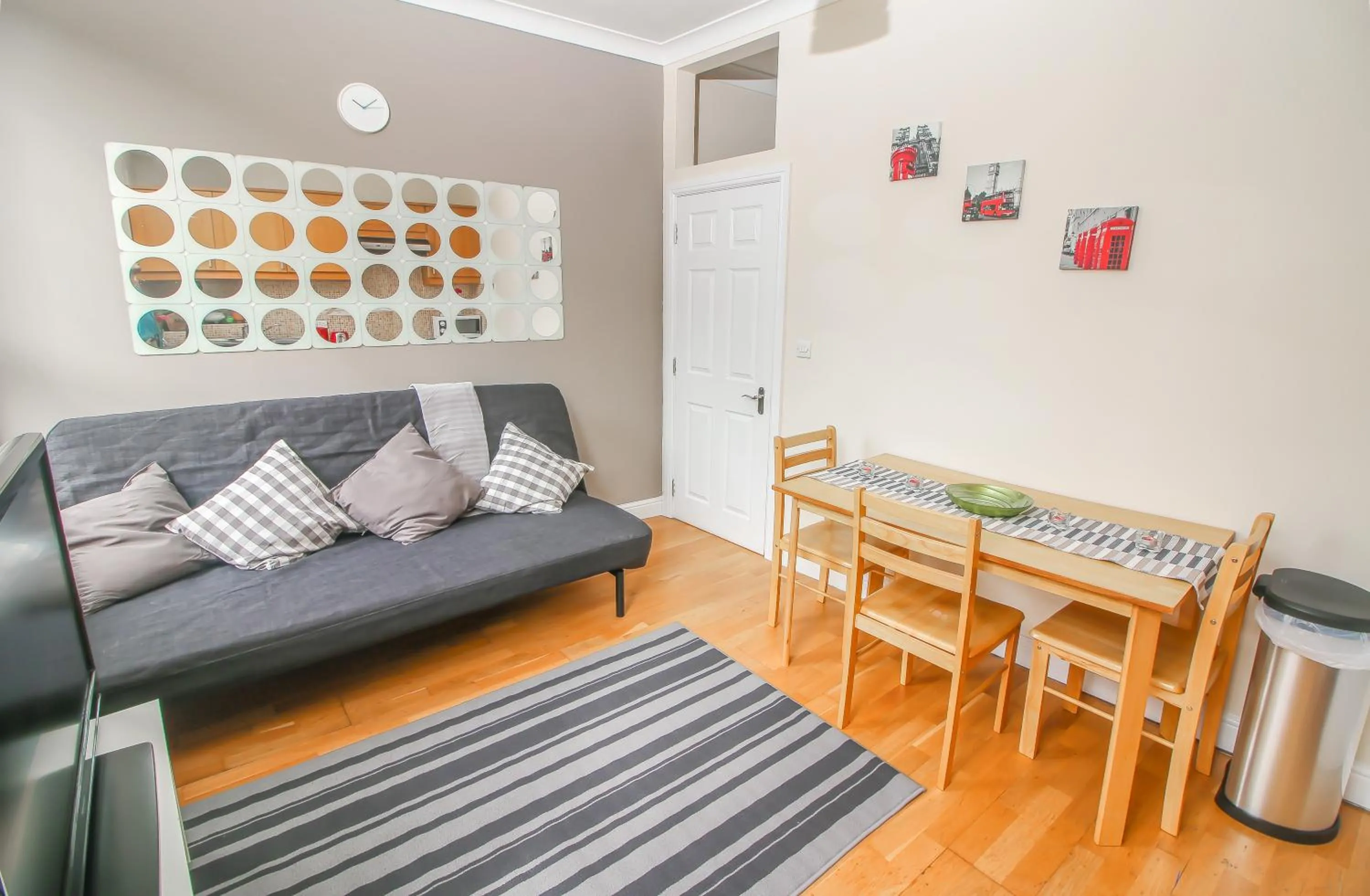 Living room in City view flat @ Liverpool st.