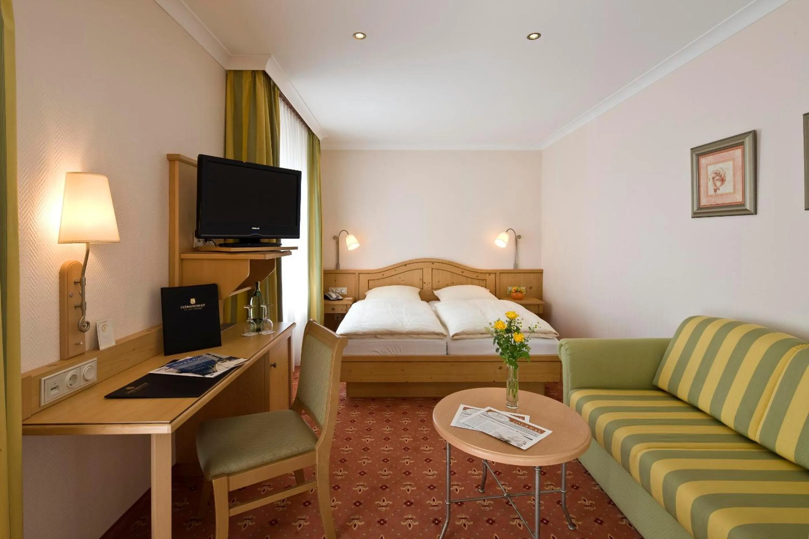 Photo of the whole room, Bed in Germanenhof