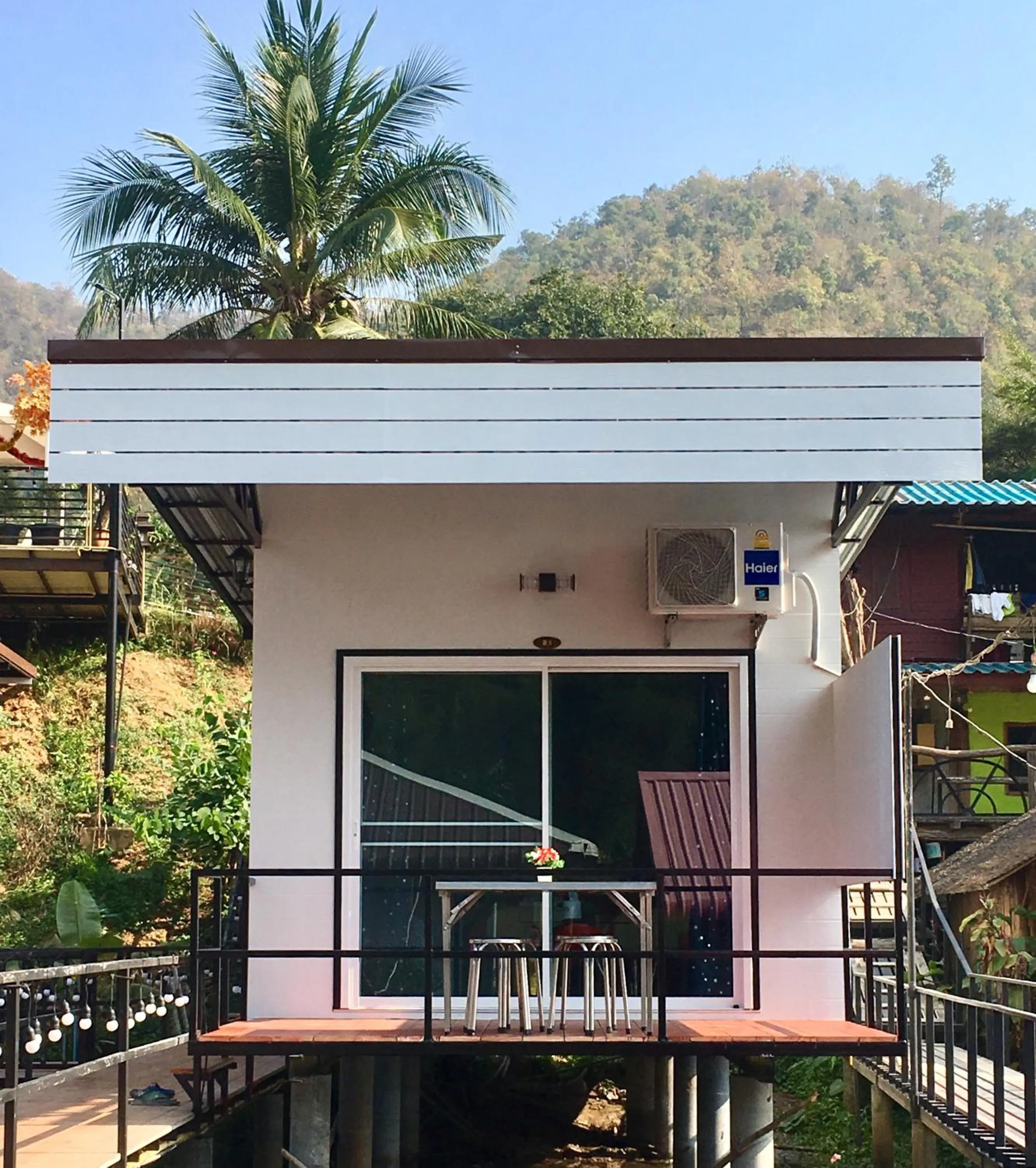 River Hill Side Resort