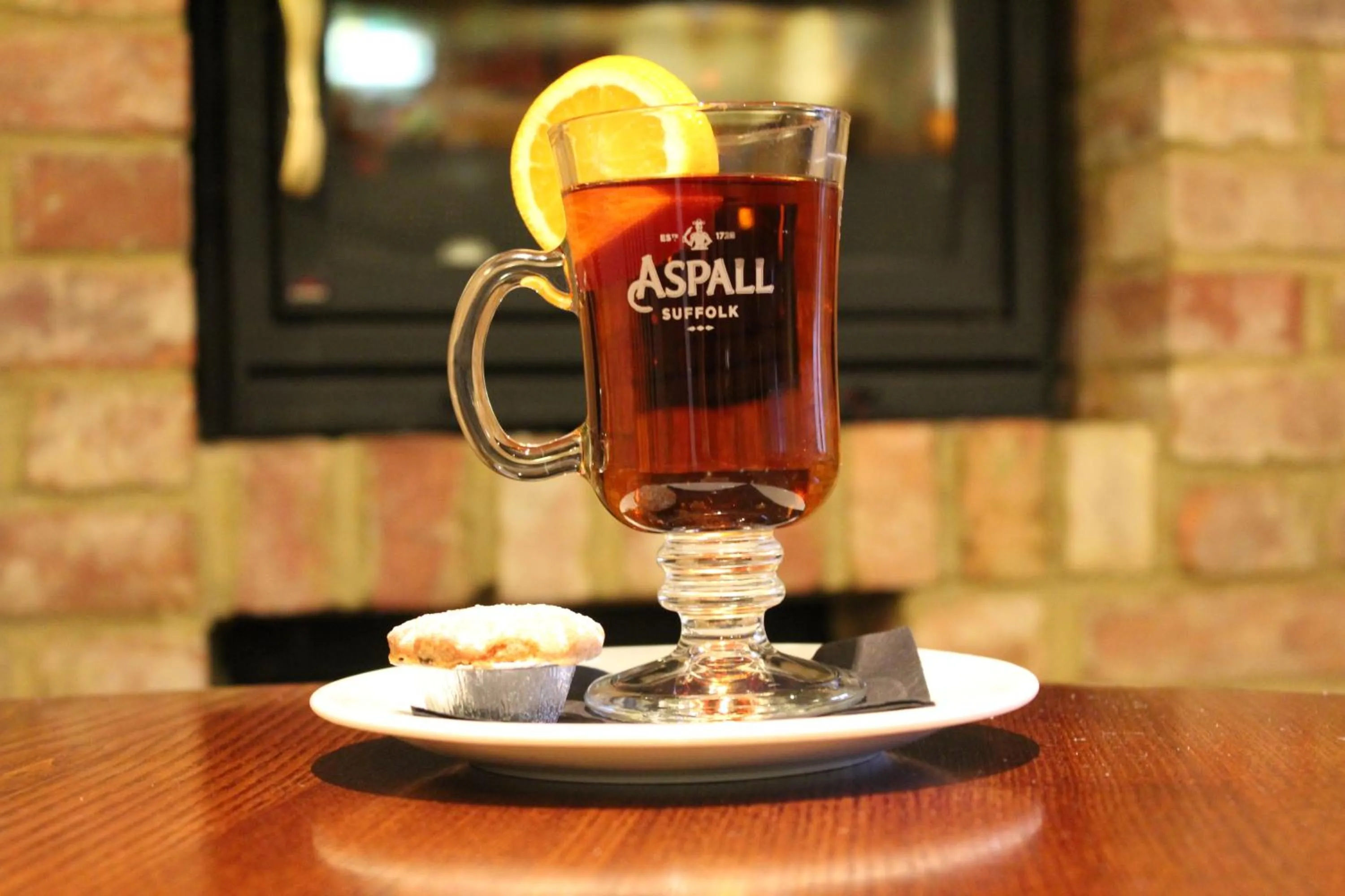 BBQ facilities in Narrowboat at Weedon