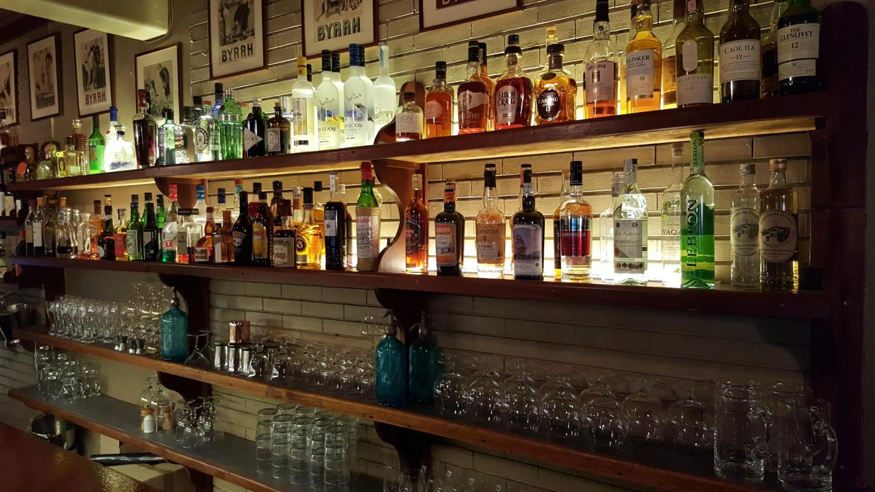 Lounge or bar in La Maison du Bassin