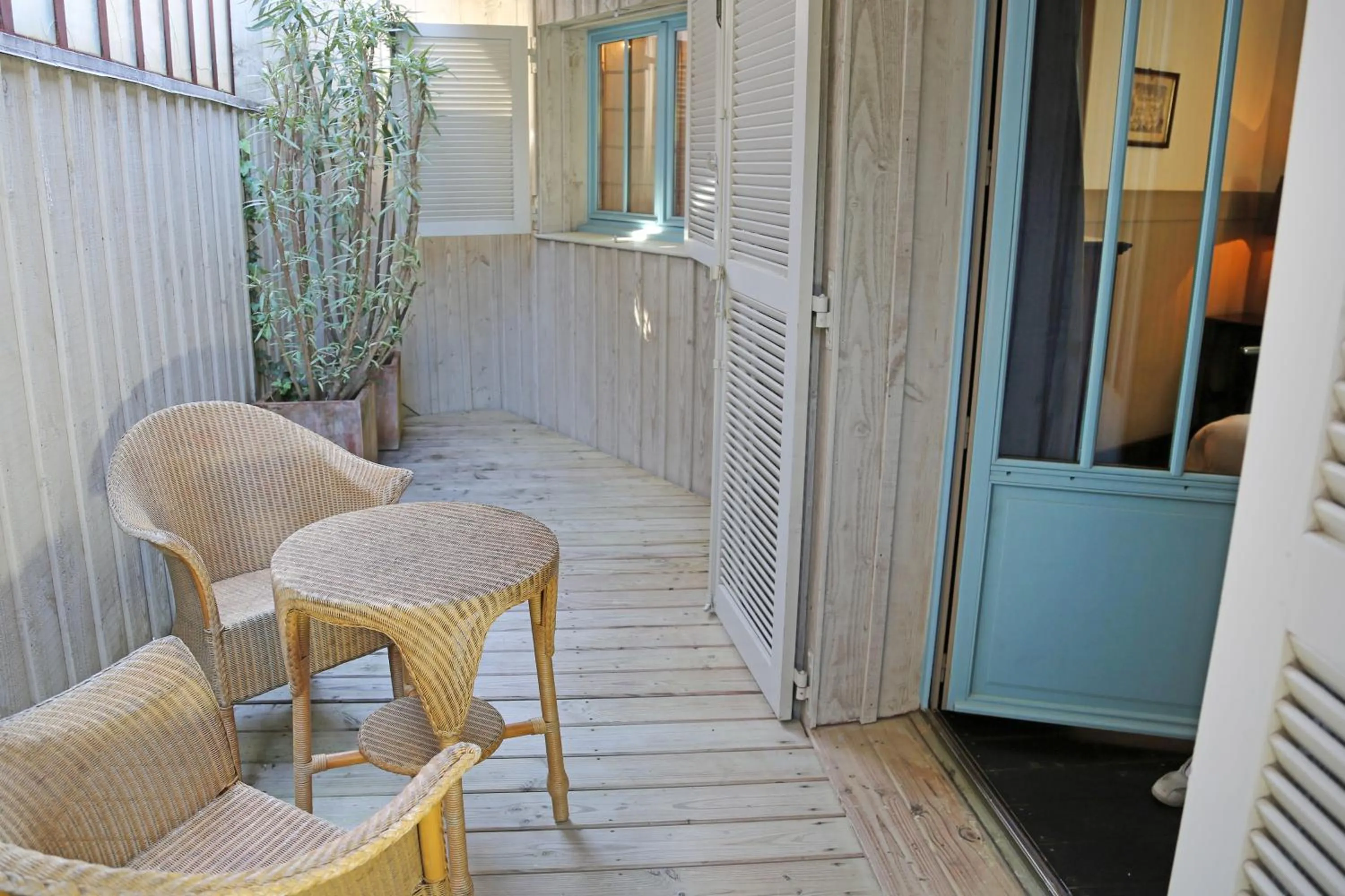 Patio in La Maison du Bassin