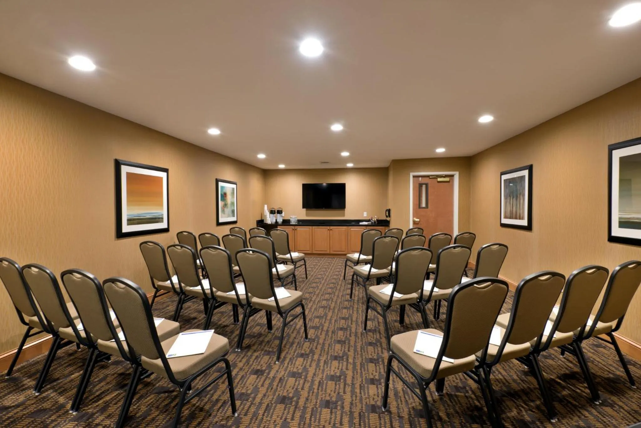 Meeting/conference room in Holiday Inn Express Hotel & Suites Fraser Winter Park Area by IHG