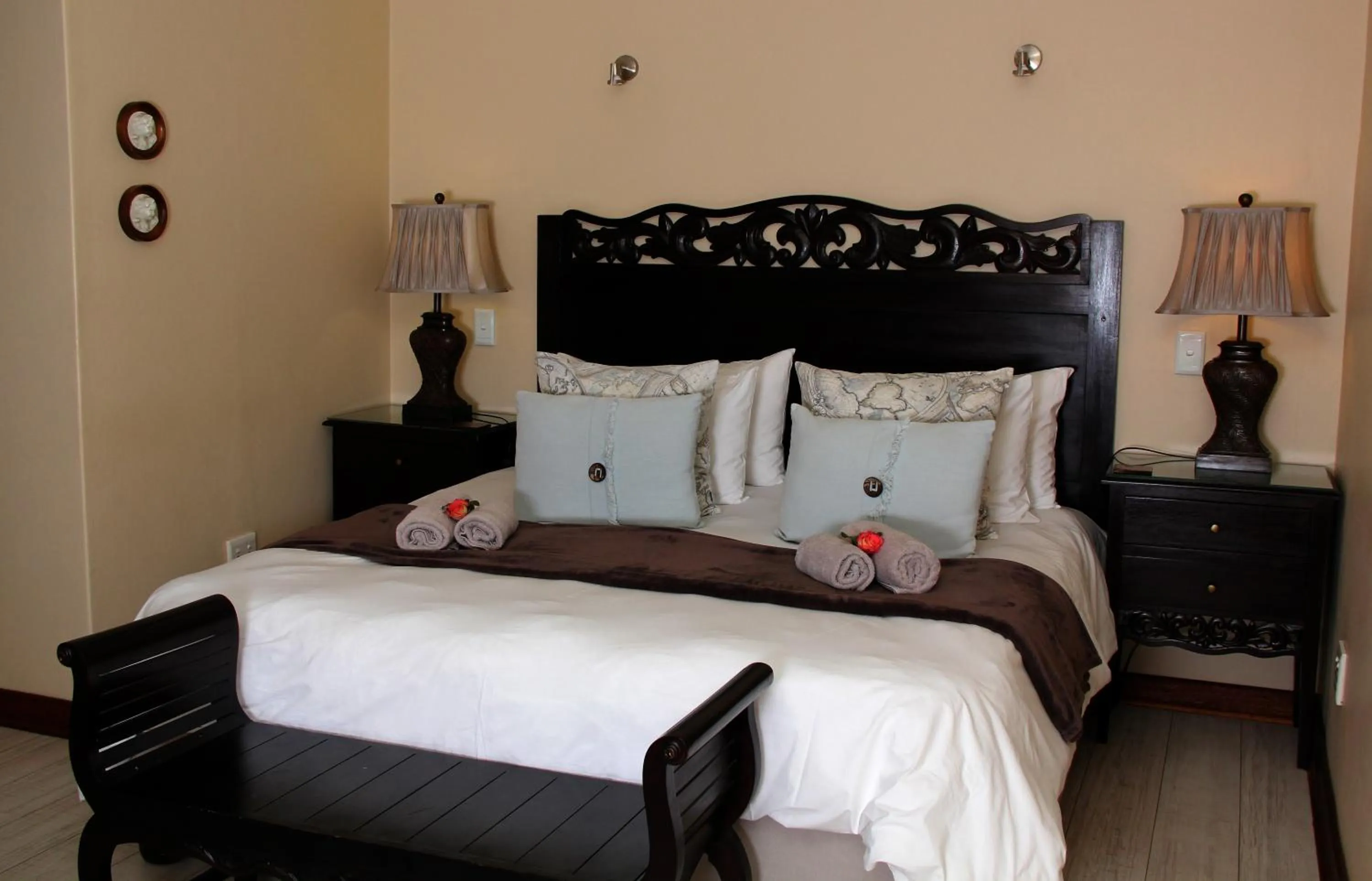 Bedroom, Bed in Del Roza Guest House