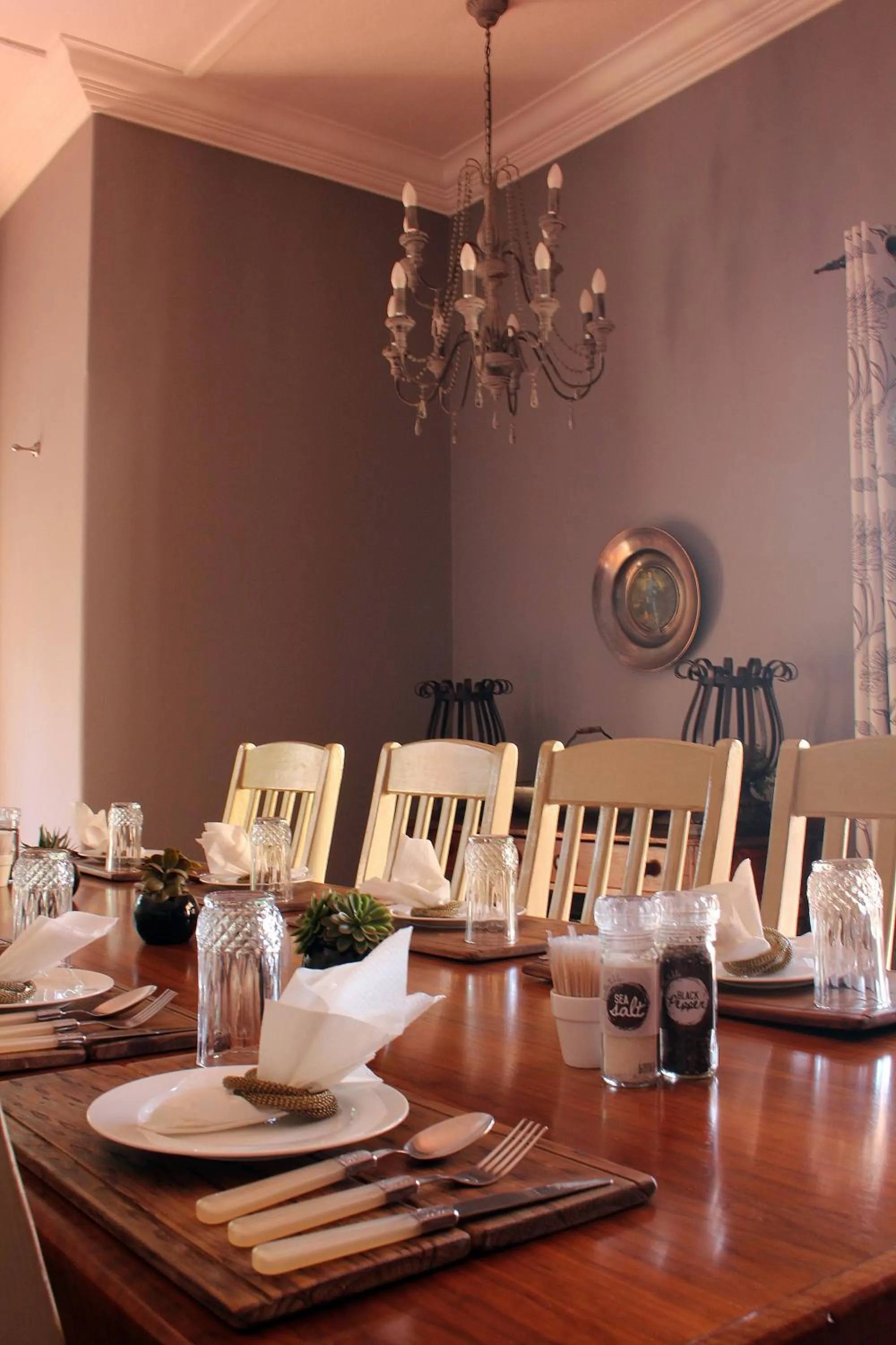 Dining area in Del Roza Guest House