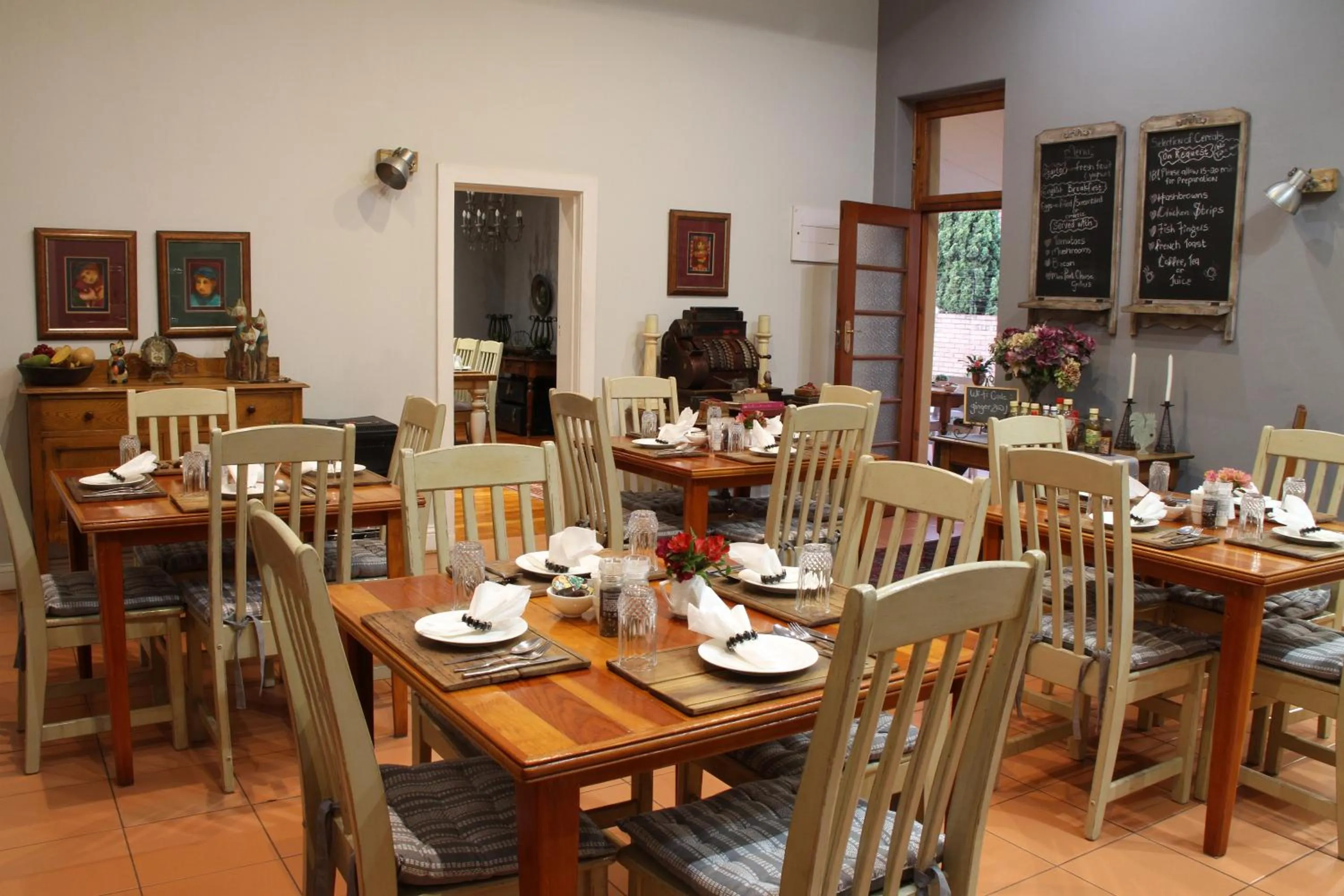 Dining area in Del Roza Guest House