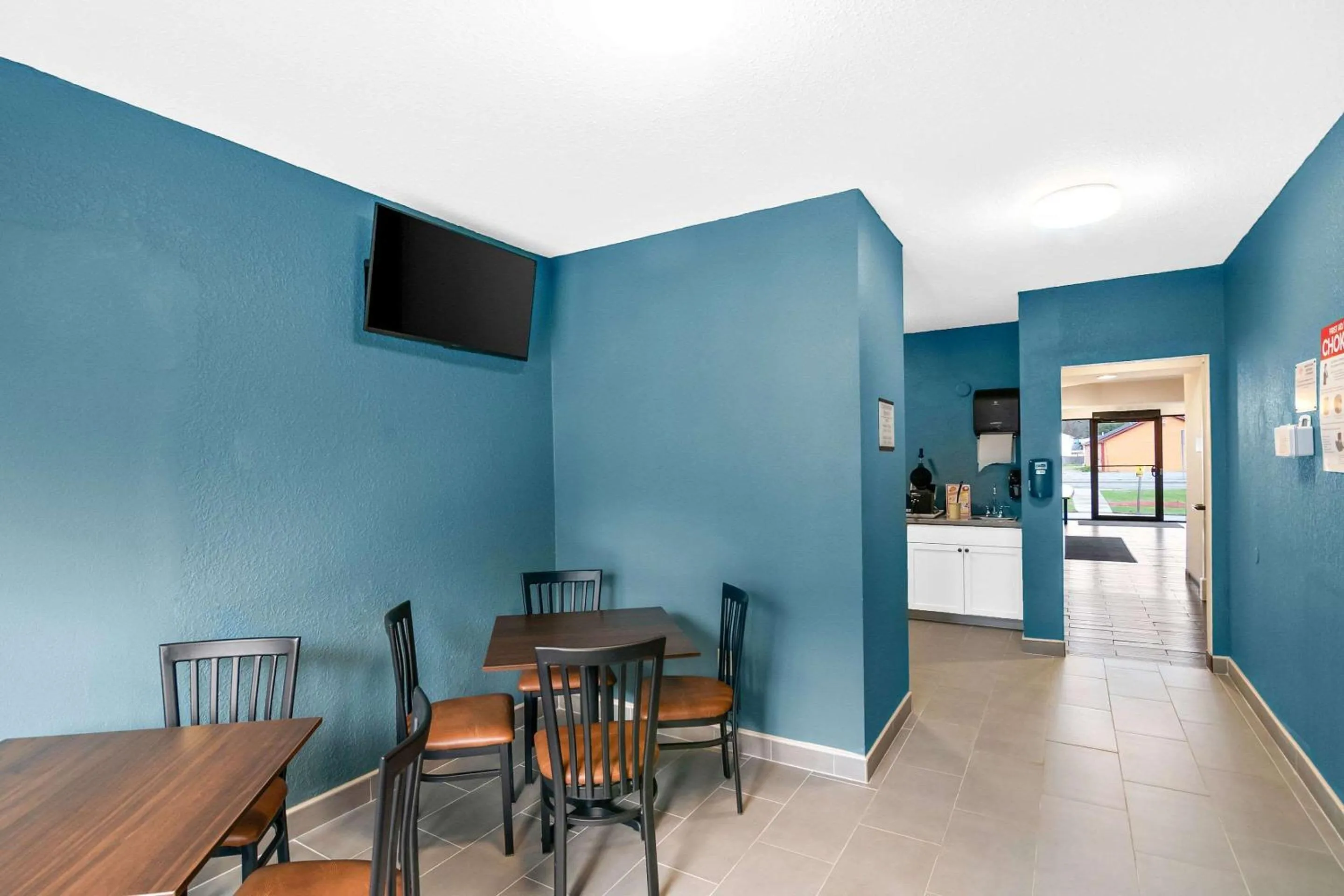 Breakfast in Quality Inn Queensbury - Lake George Area