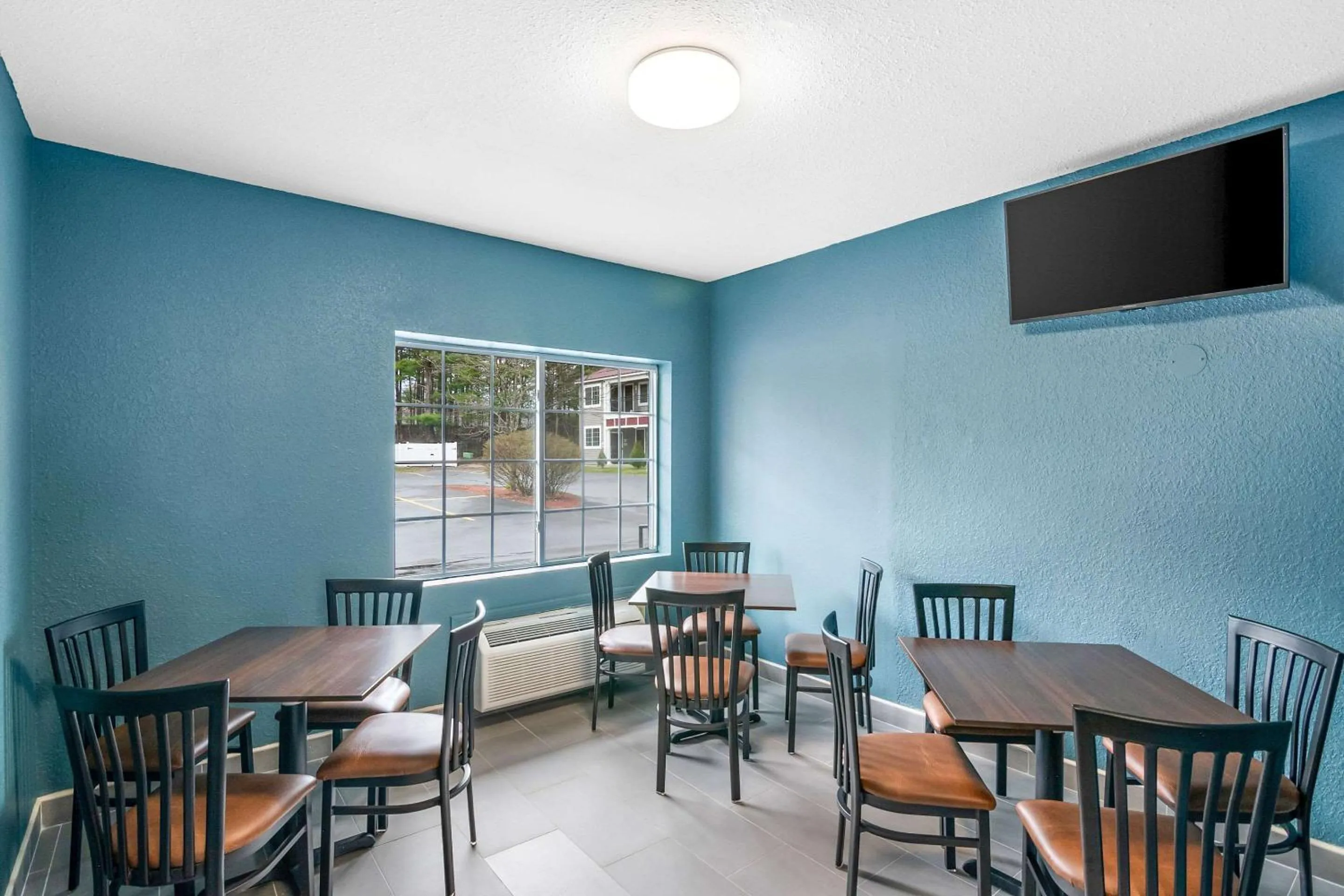 Breakfast in Quality Inn Queensbury - Lake George Area