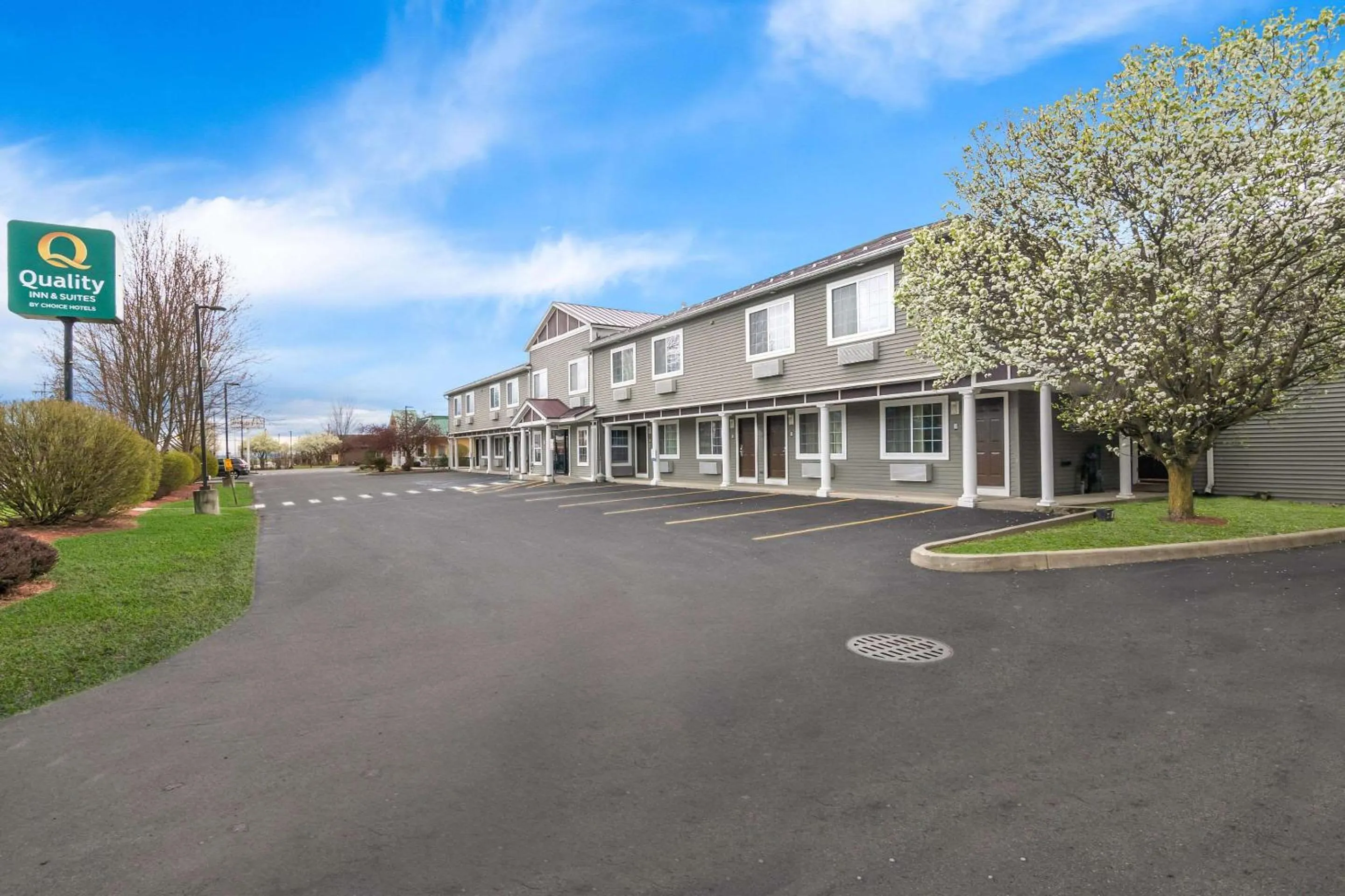 Property building in Quality Inn Queensbury - Lake George Area