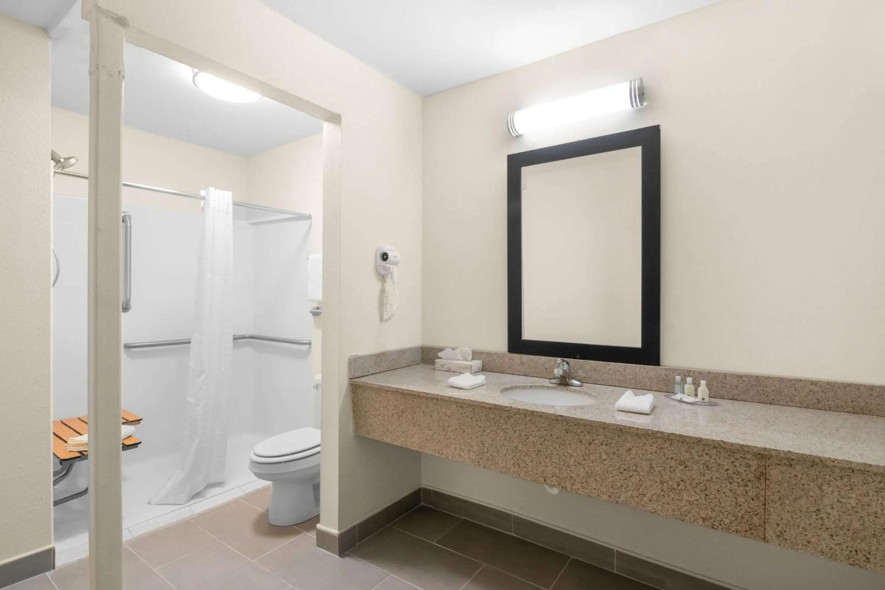 Bedroom in Quality Inn Queensbury - Lake George Area