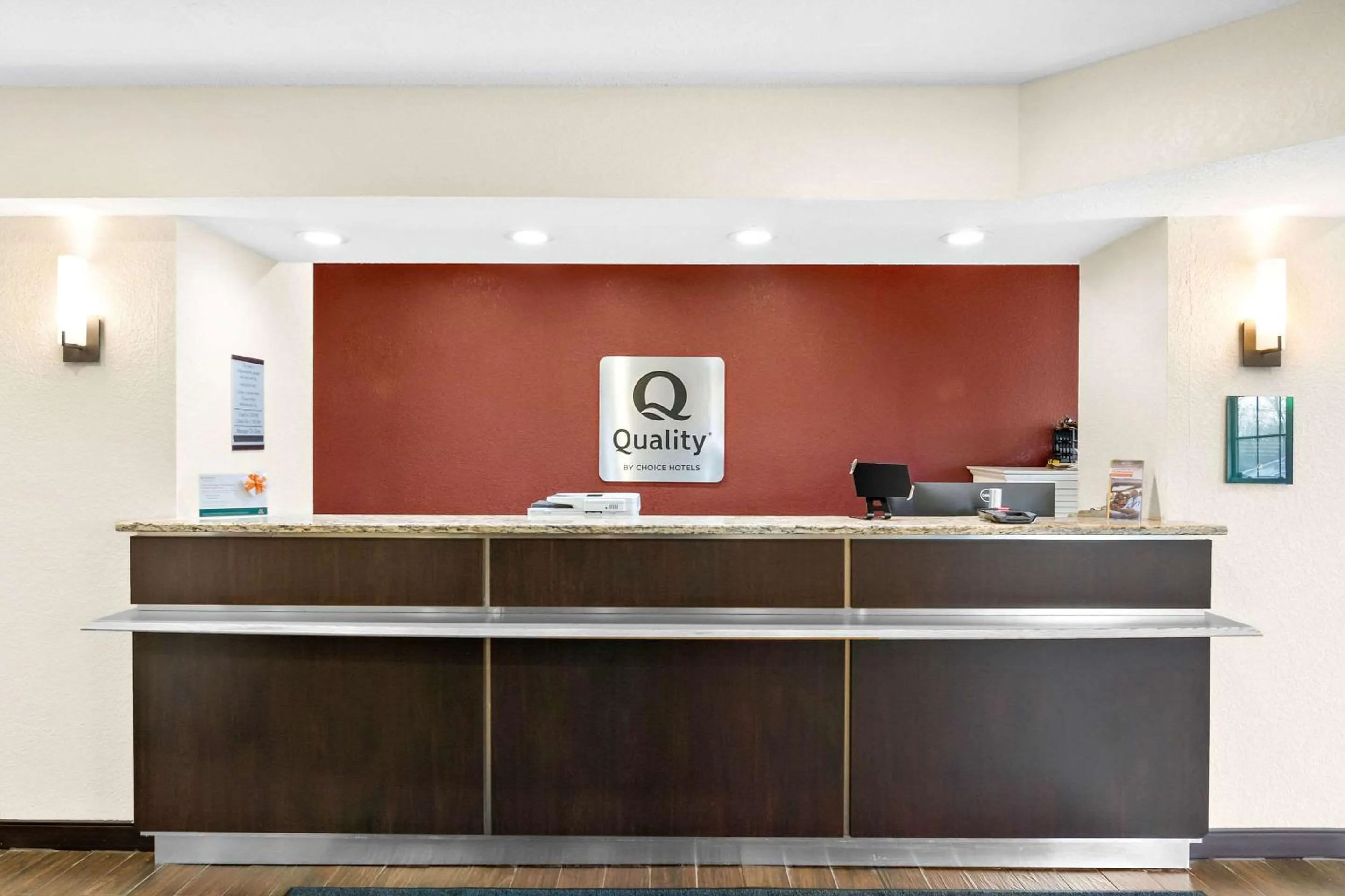 Lobby or reception in Quality Inn Queensbury - Lake George Area