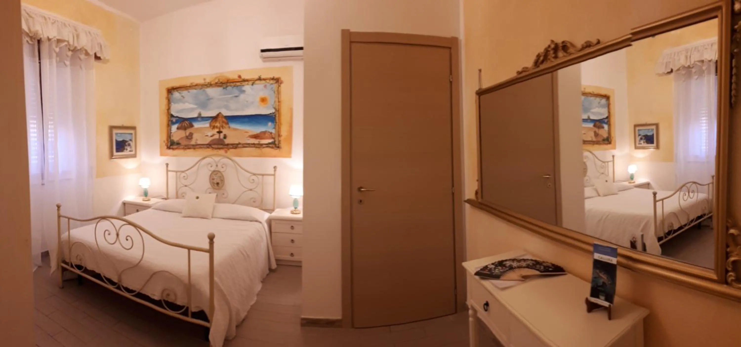 Photo of the whole room, Bed in La Porta Sulla Costa