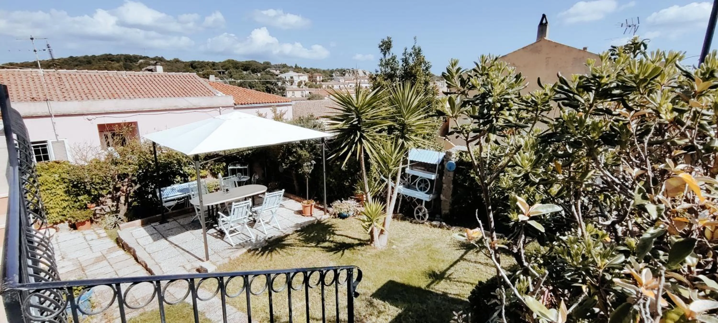 Garden view in La Porta Sulla Costa