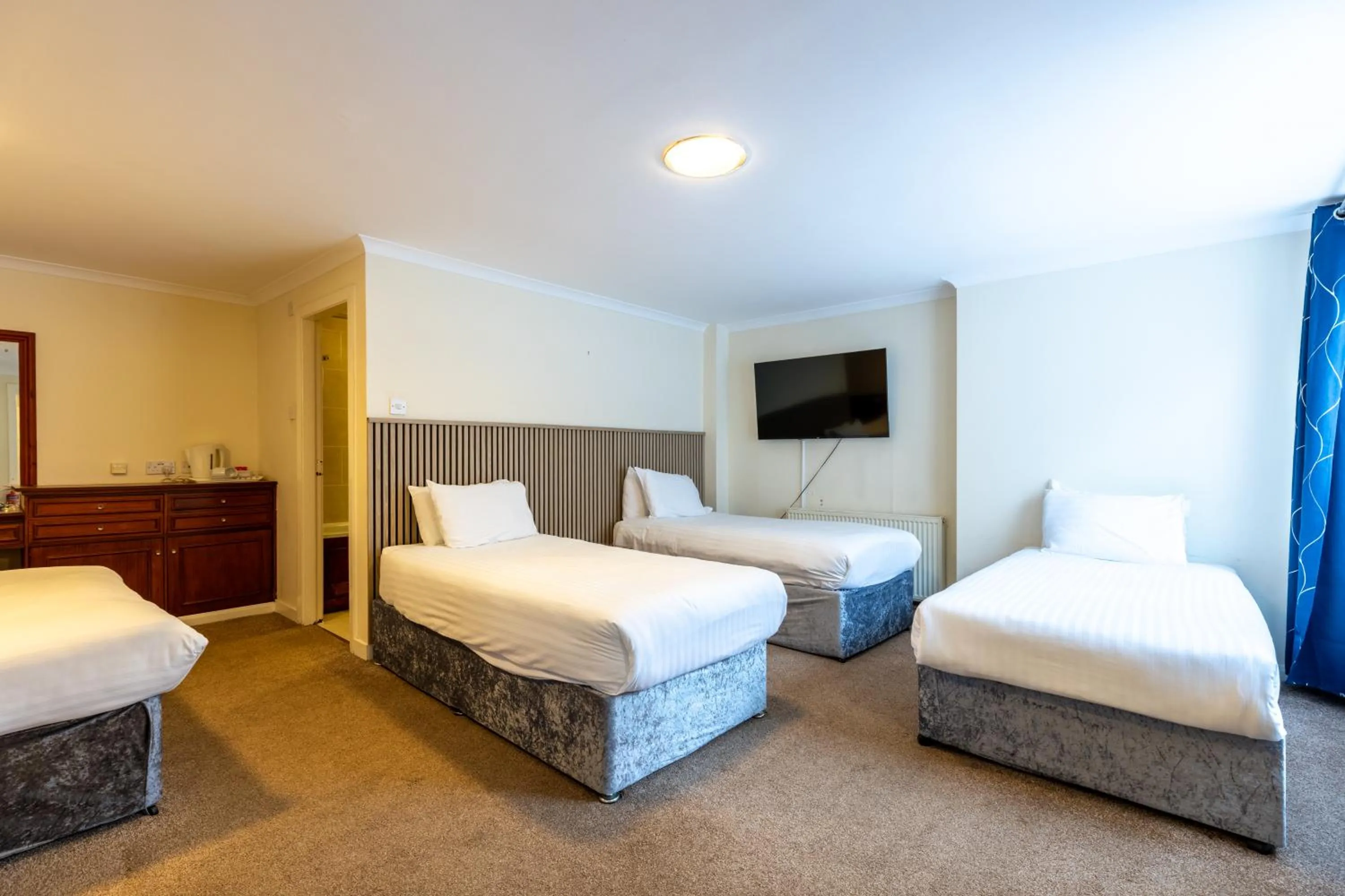 Bed in The Bein Inn Hotel & Restaurant