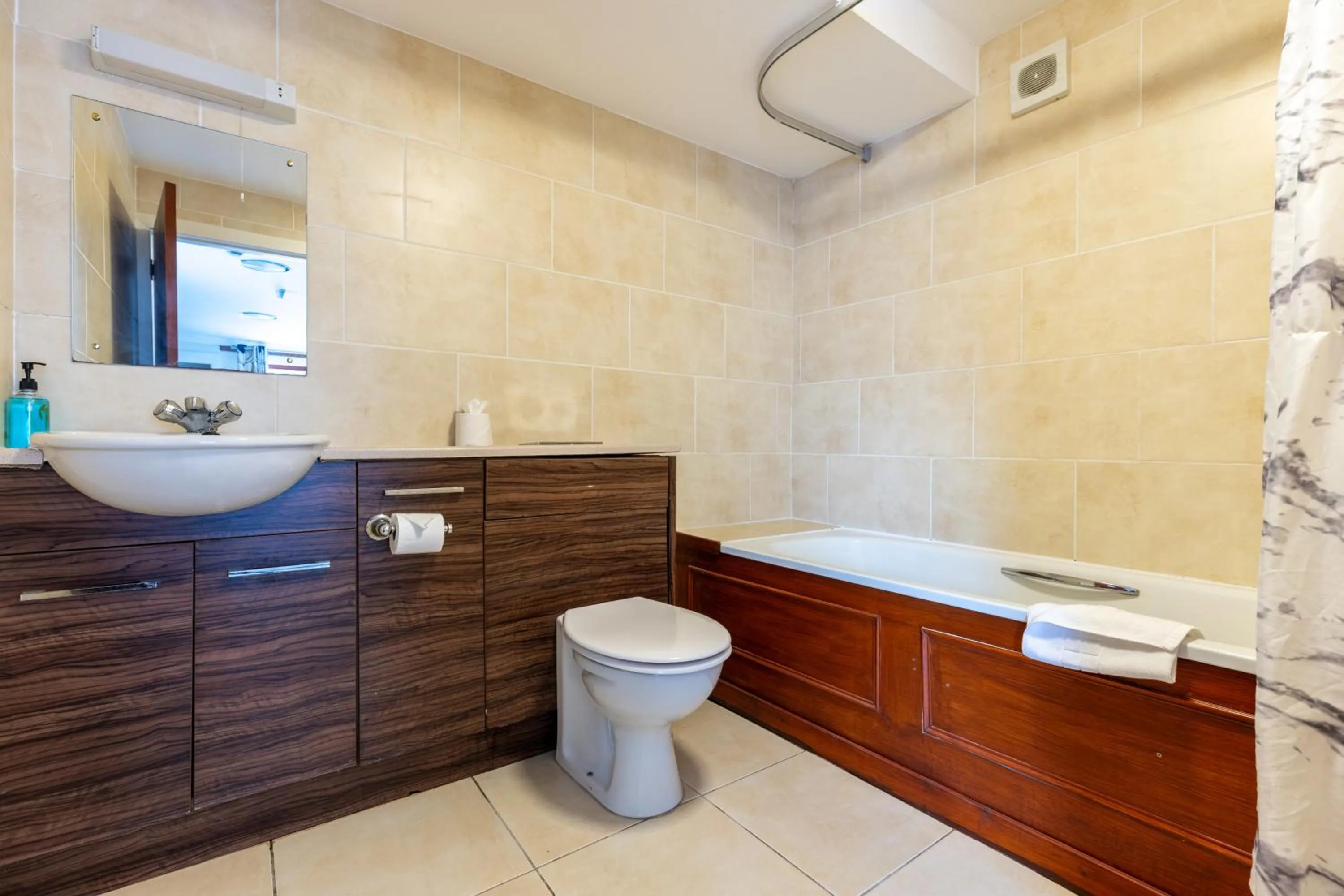 The Bein Inn Hotel & Restaurant