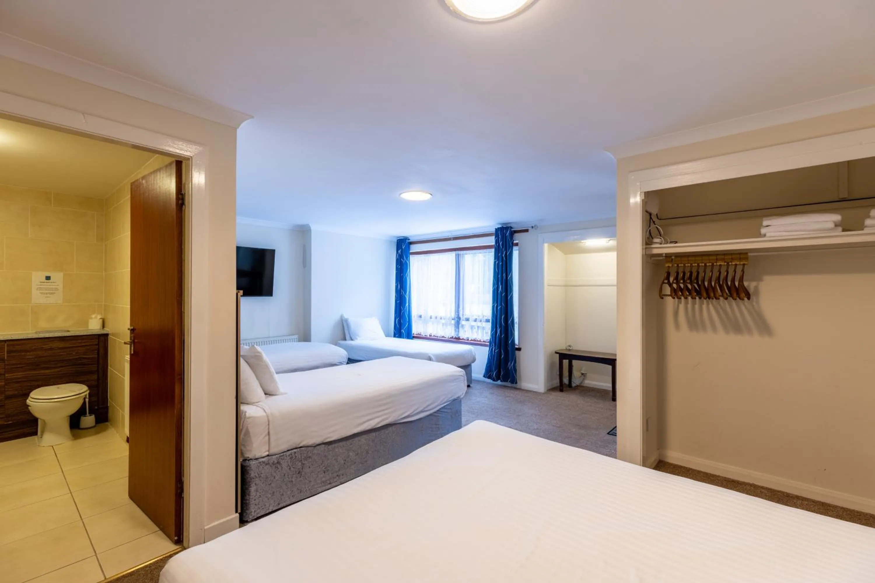 Bed in The Bein Inn Hotel & Restaurant