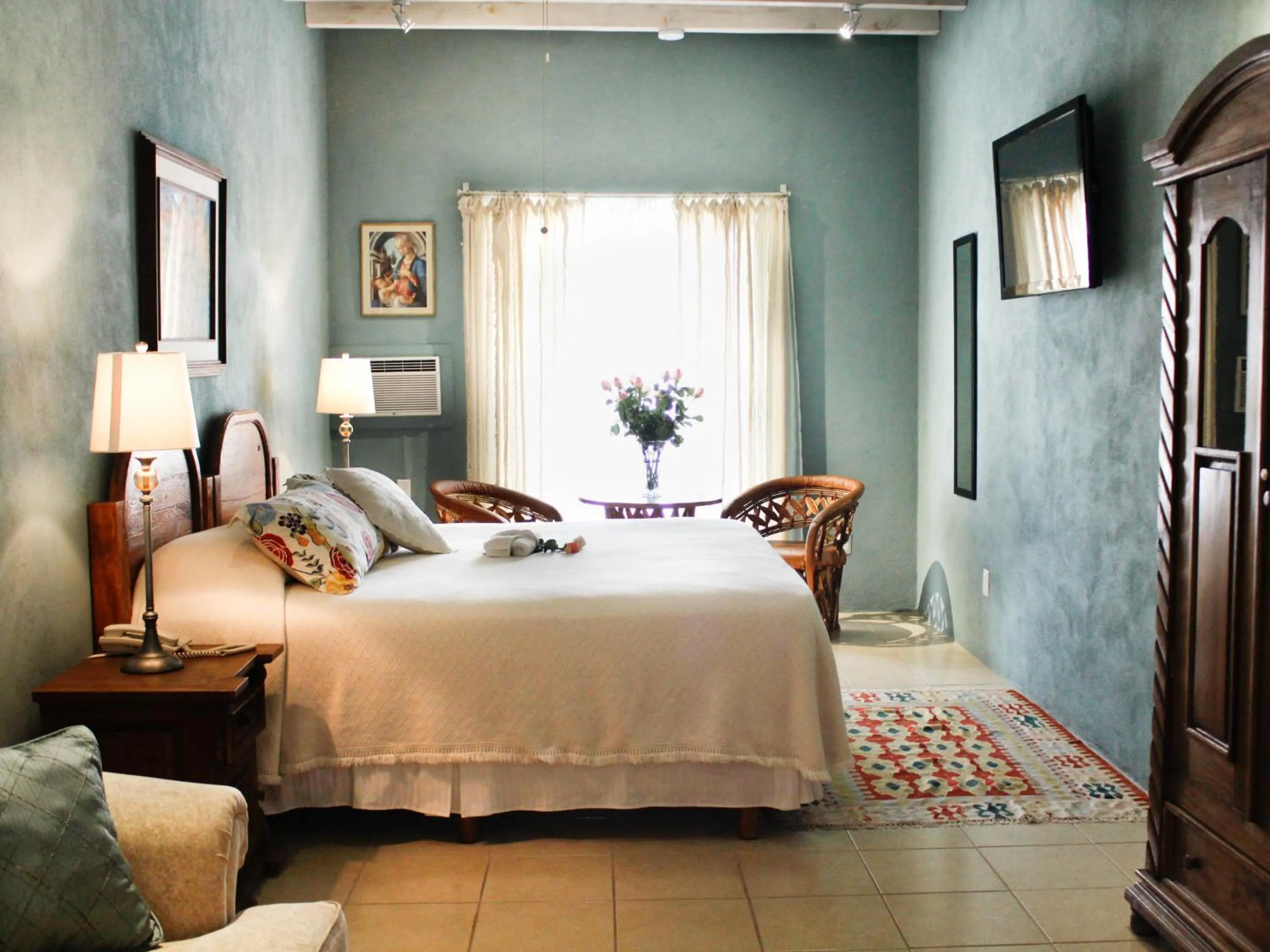 Bedroom, Bed in Villa Mirasol