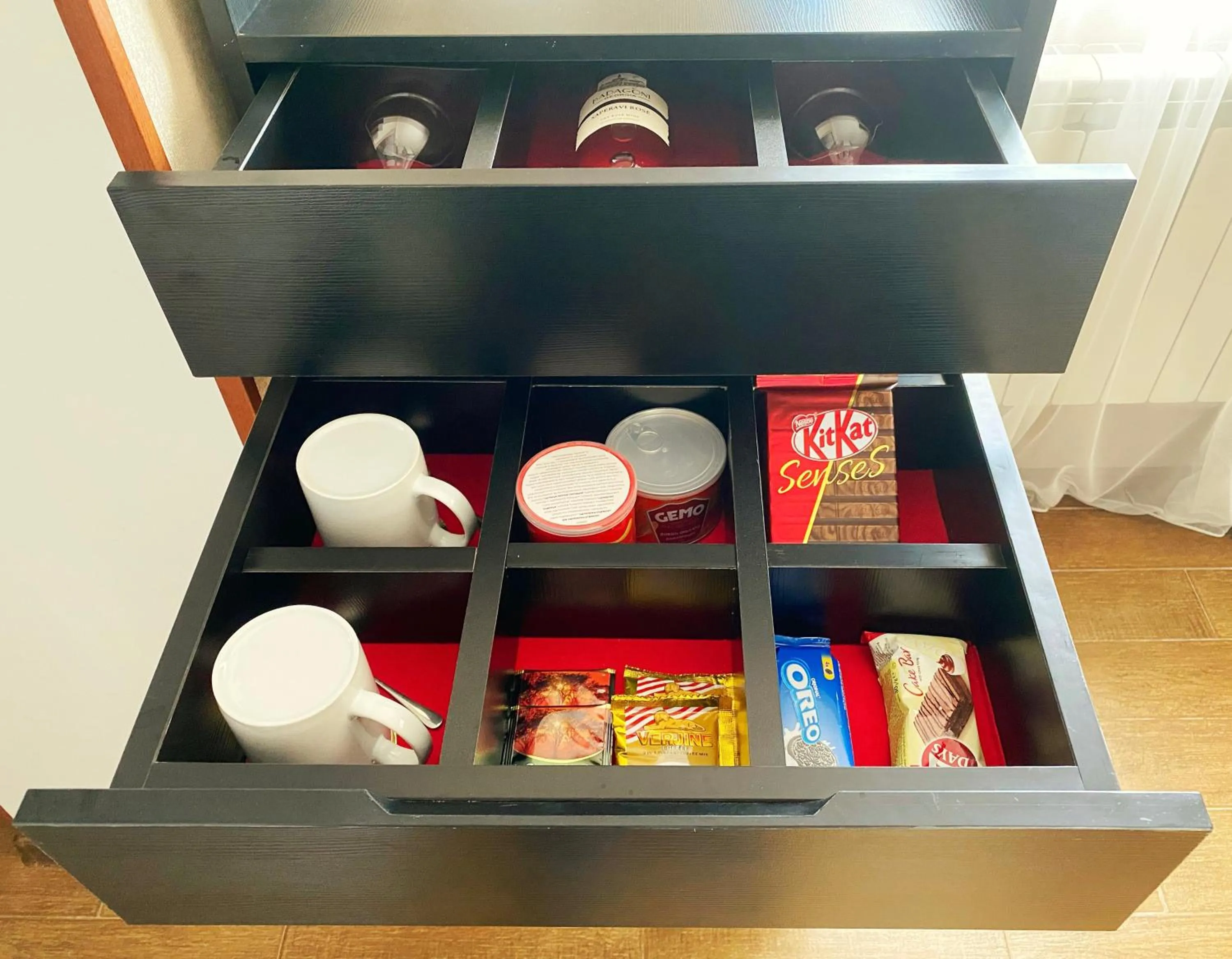 oven in Hotel Orange Kutaisi