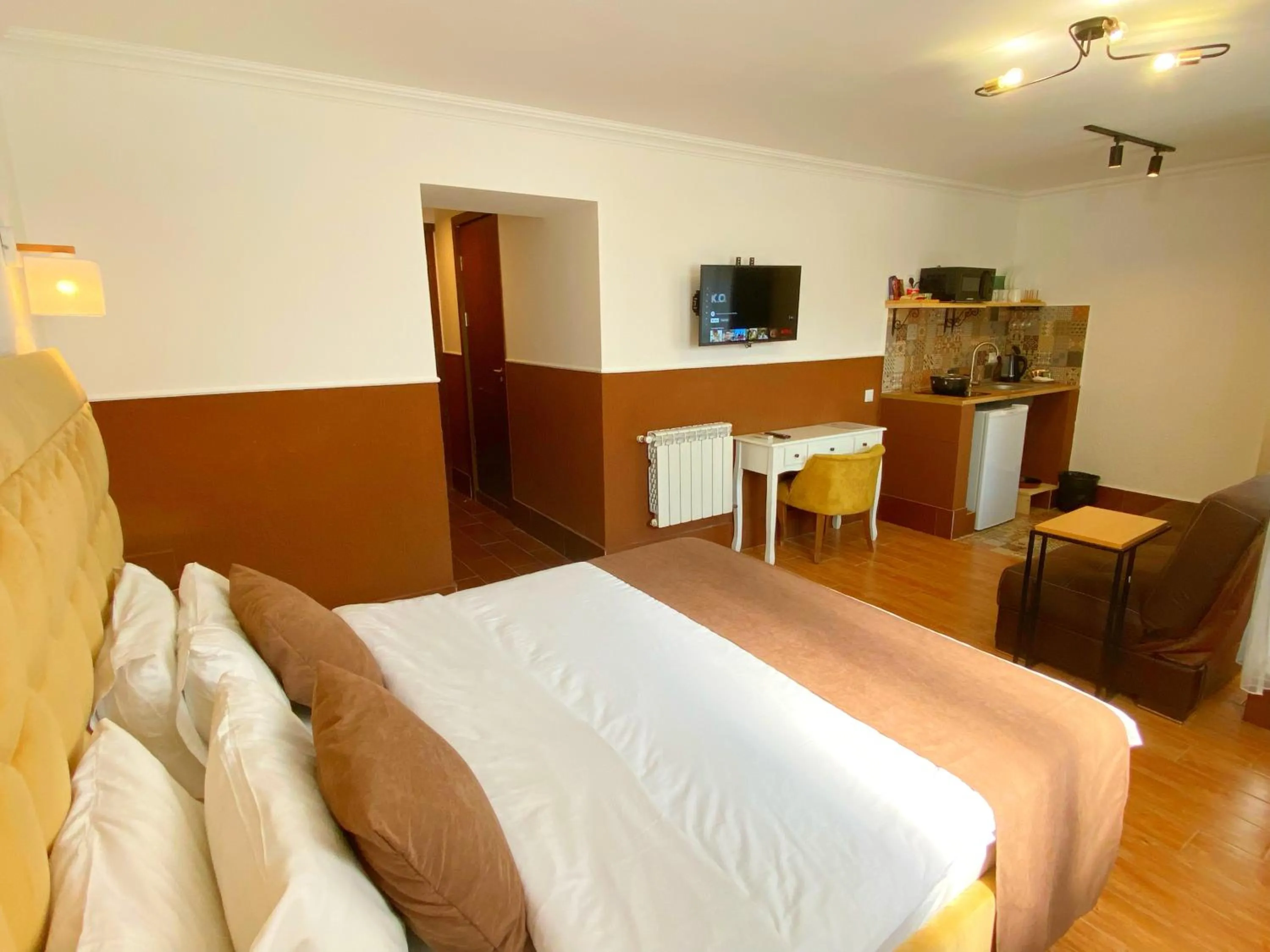 TV and multimedia, Bed in Hotel Orange Kutaisi