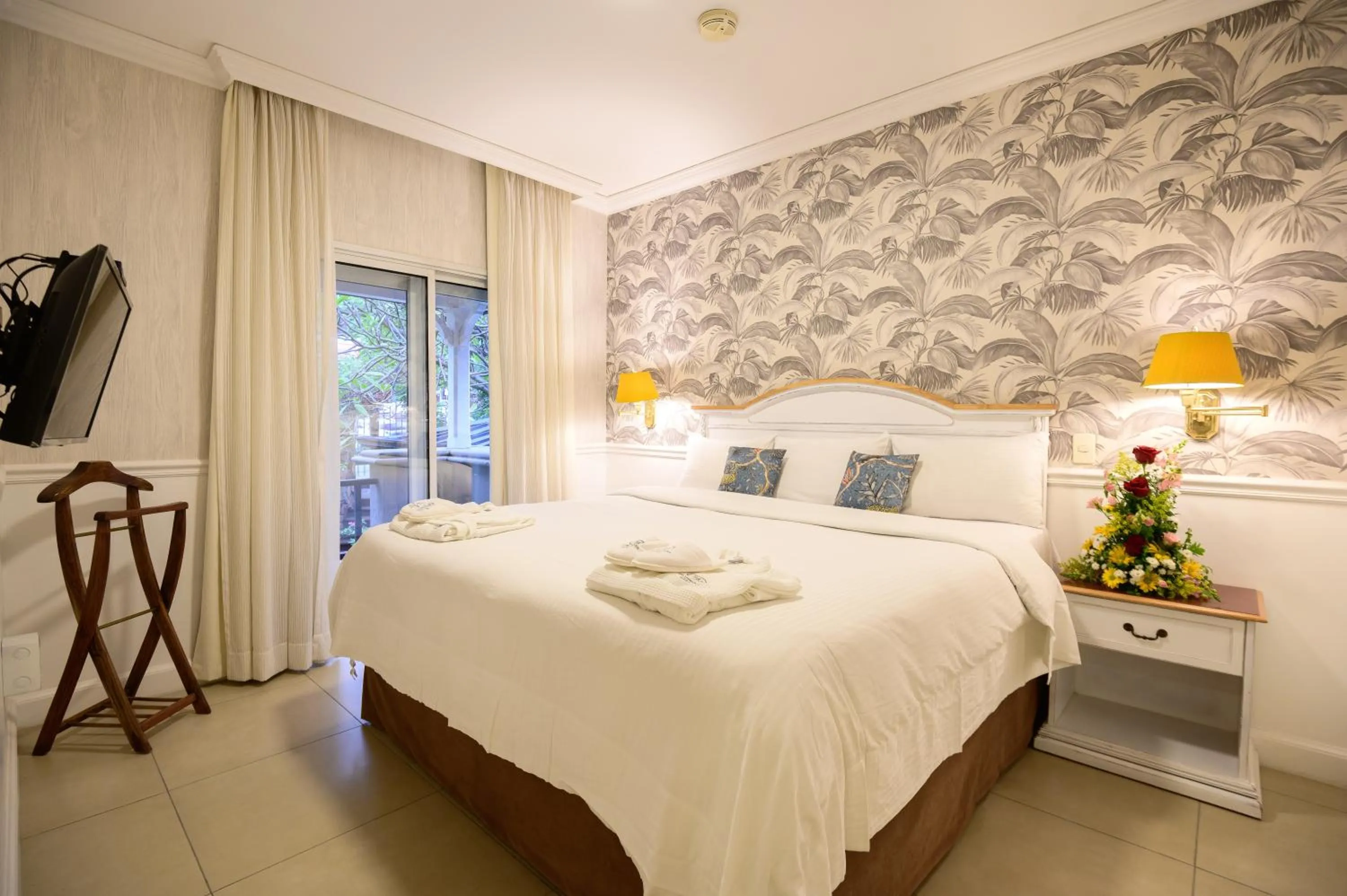 Bed in Hotel Villa Morra Suites
