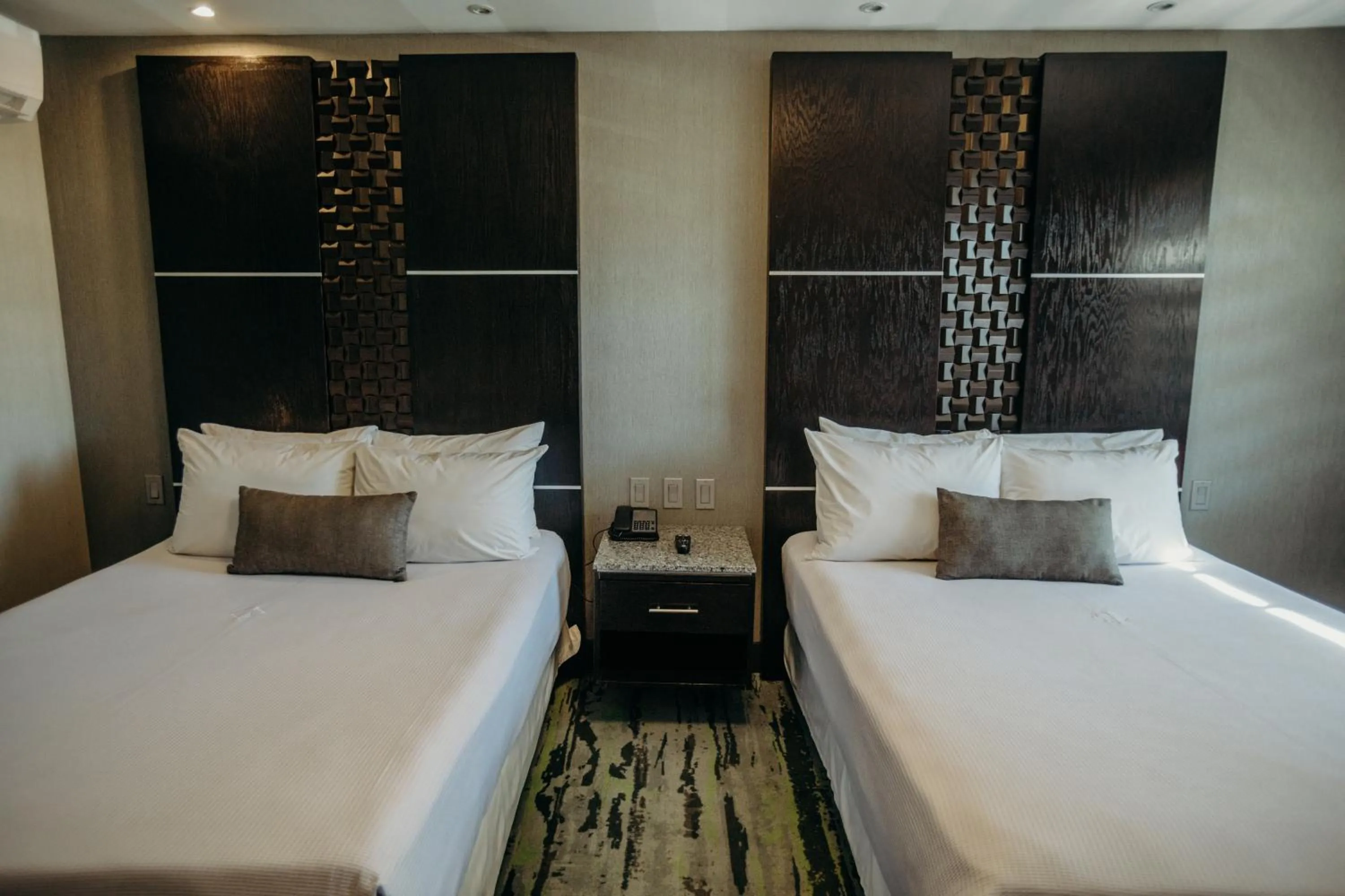 Photo of the whole room, Bed in Hotel Calafia