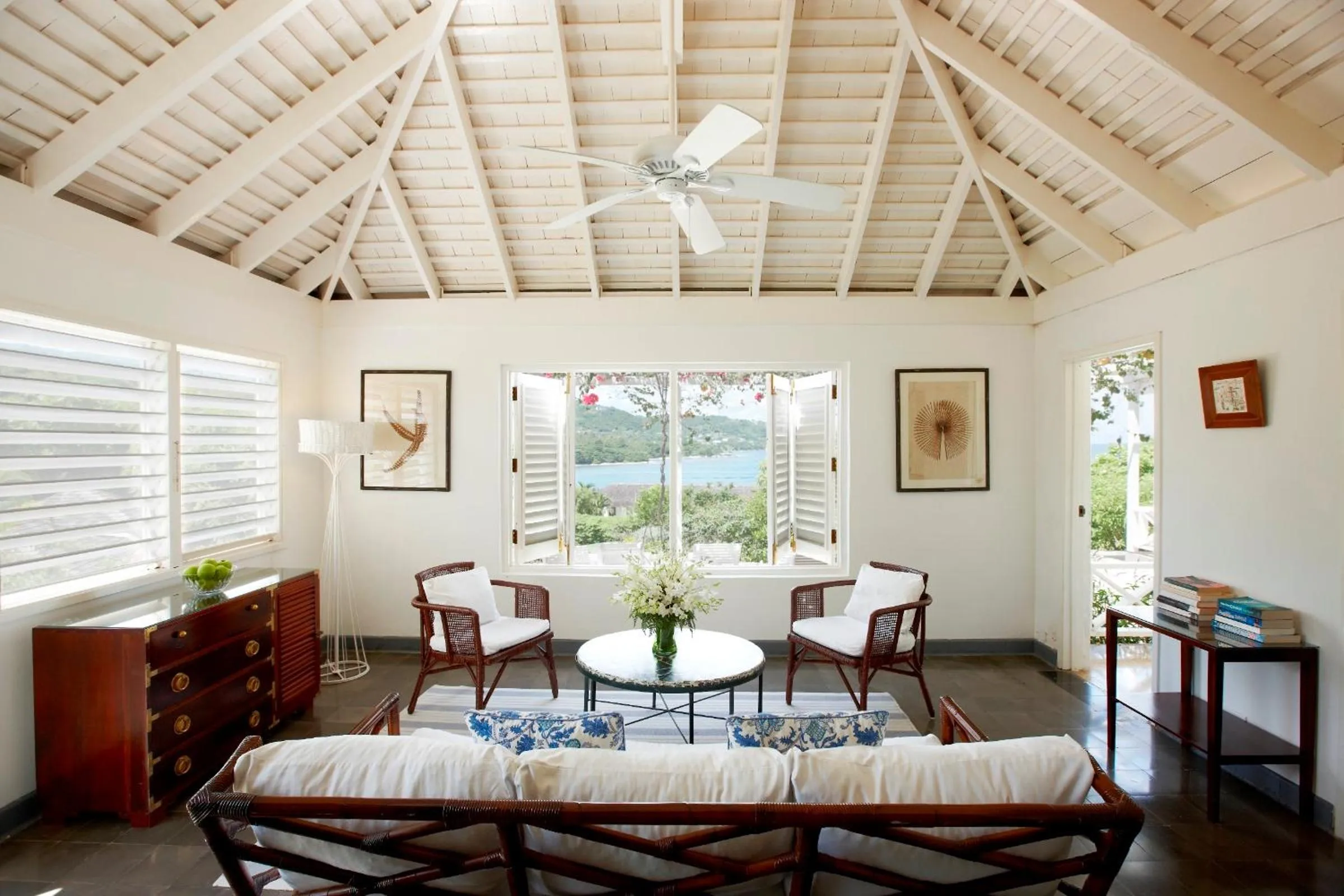 Day in Round Hill Hotel & Villas