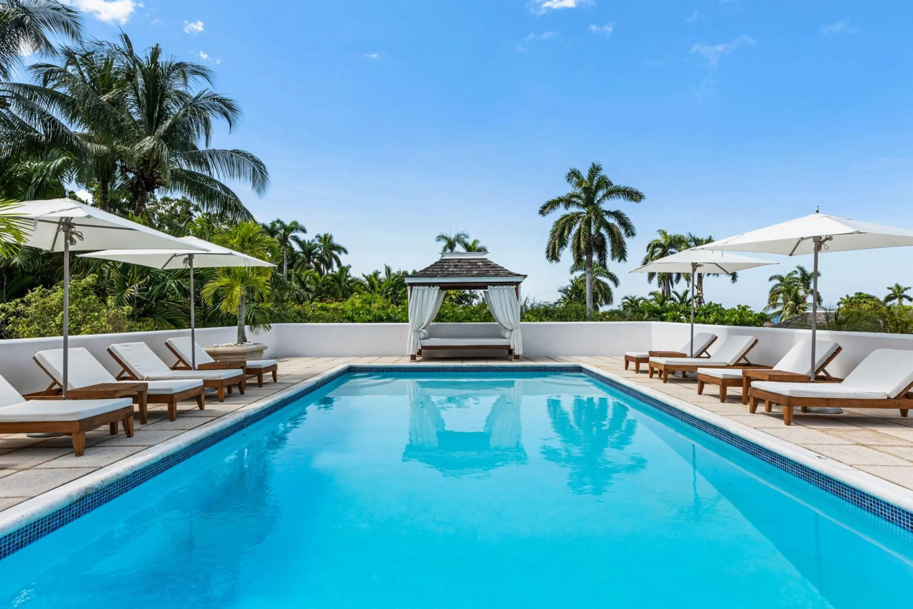 Pool view in Round Hill Hotel & Villas