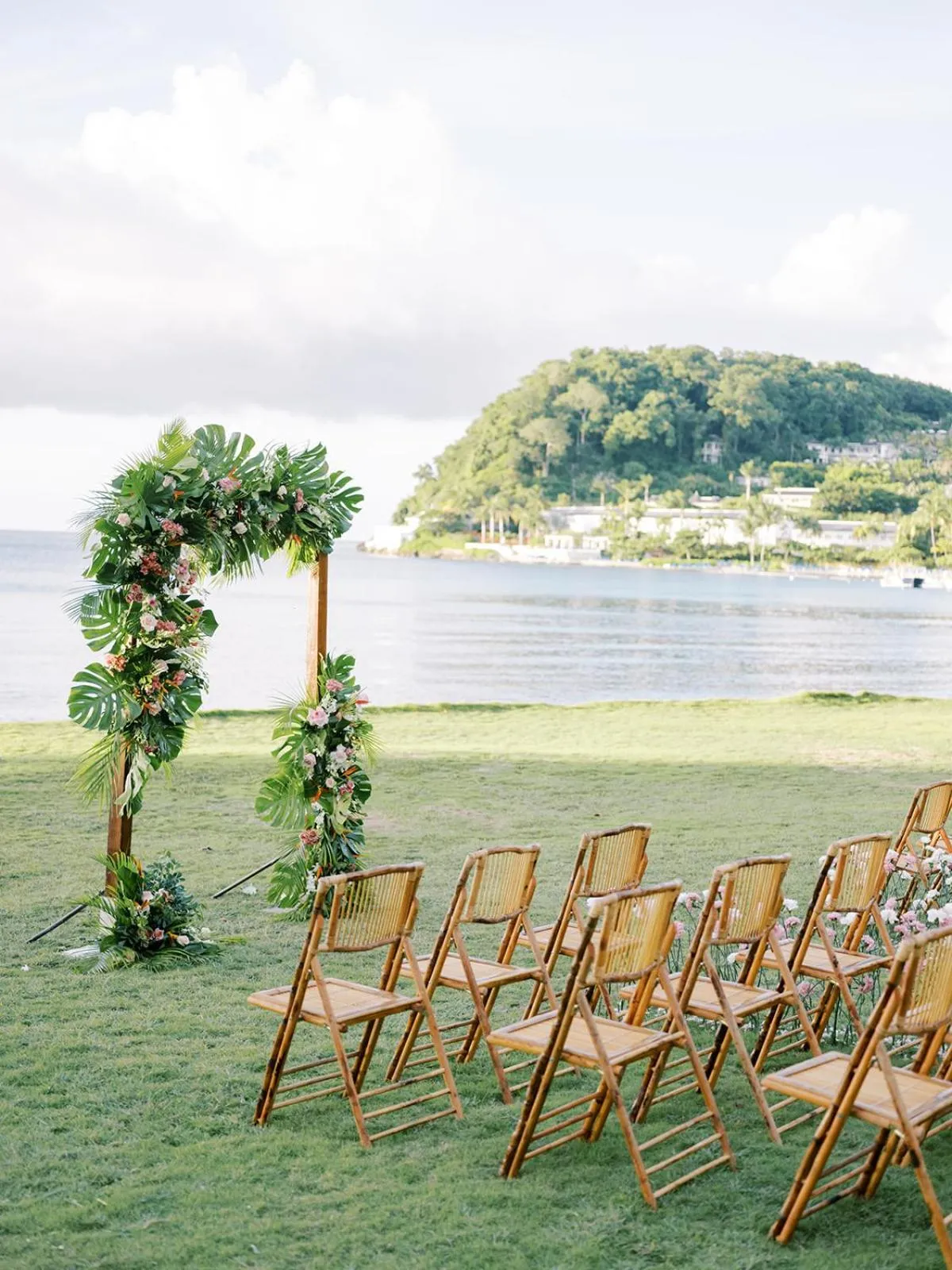 wedding in Round Hill Hotel & Villas