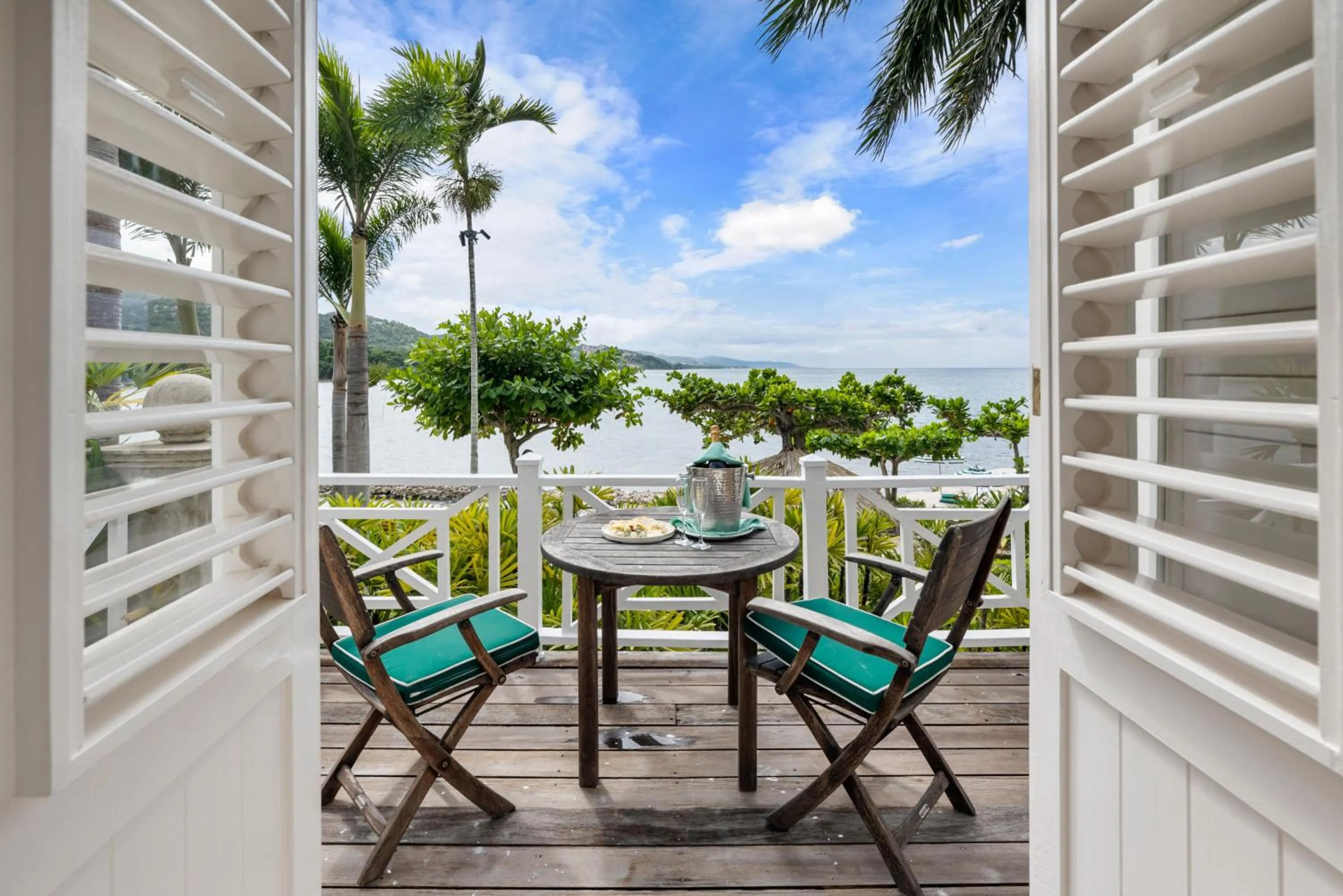 Patio in Round Hill Hotel & Villas