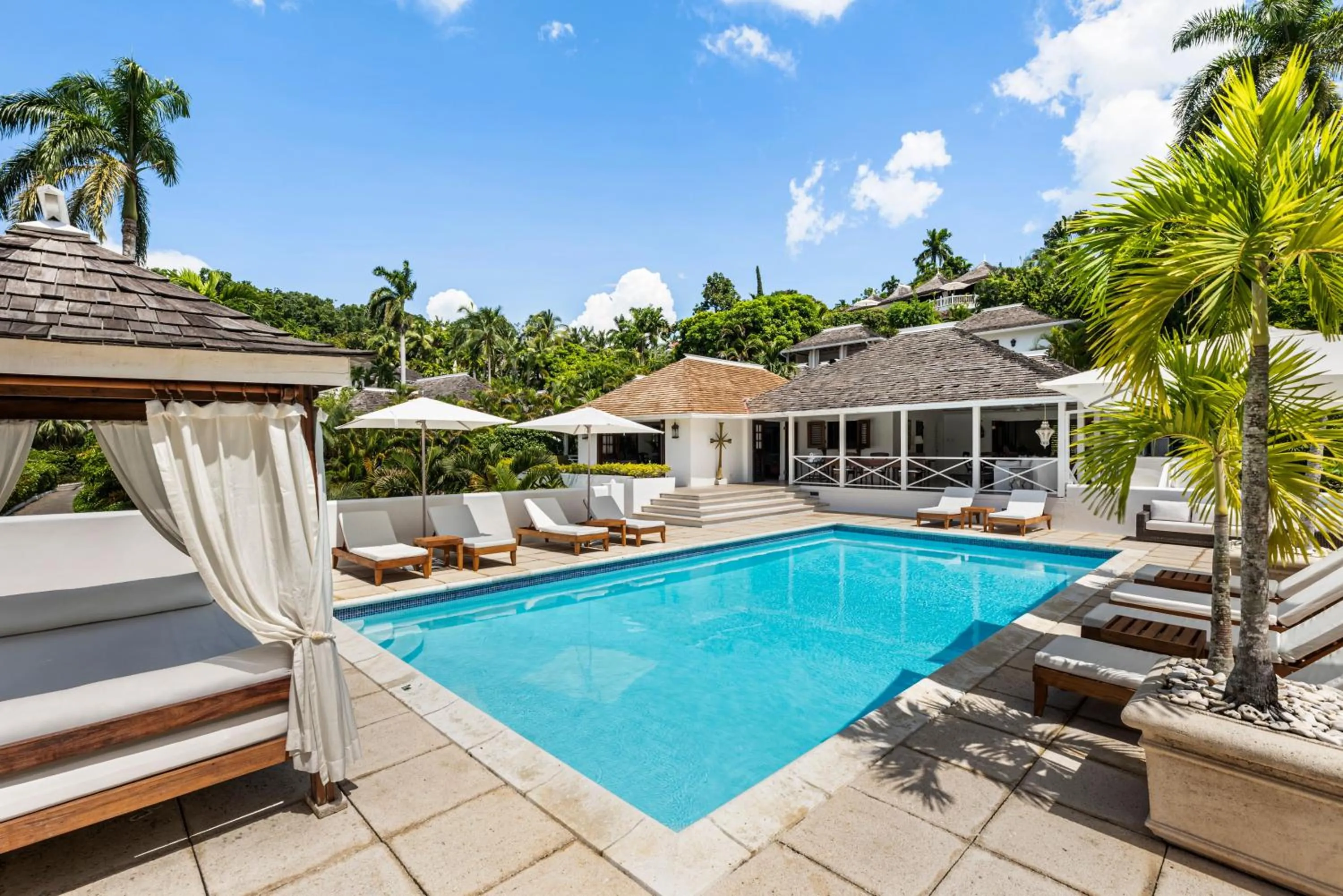 Pool view in Round Hill Hotel & Villas