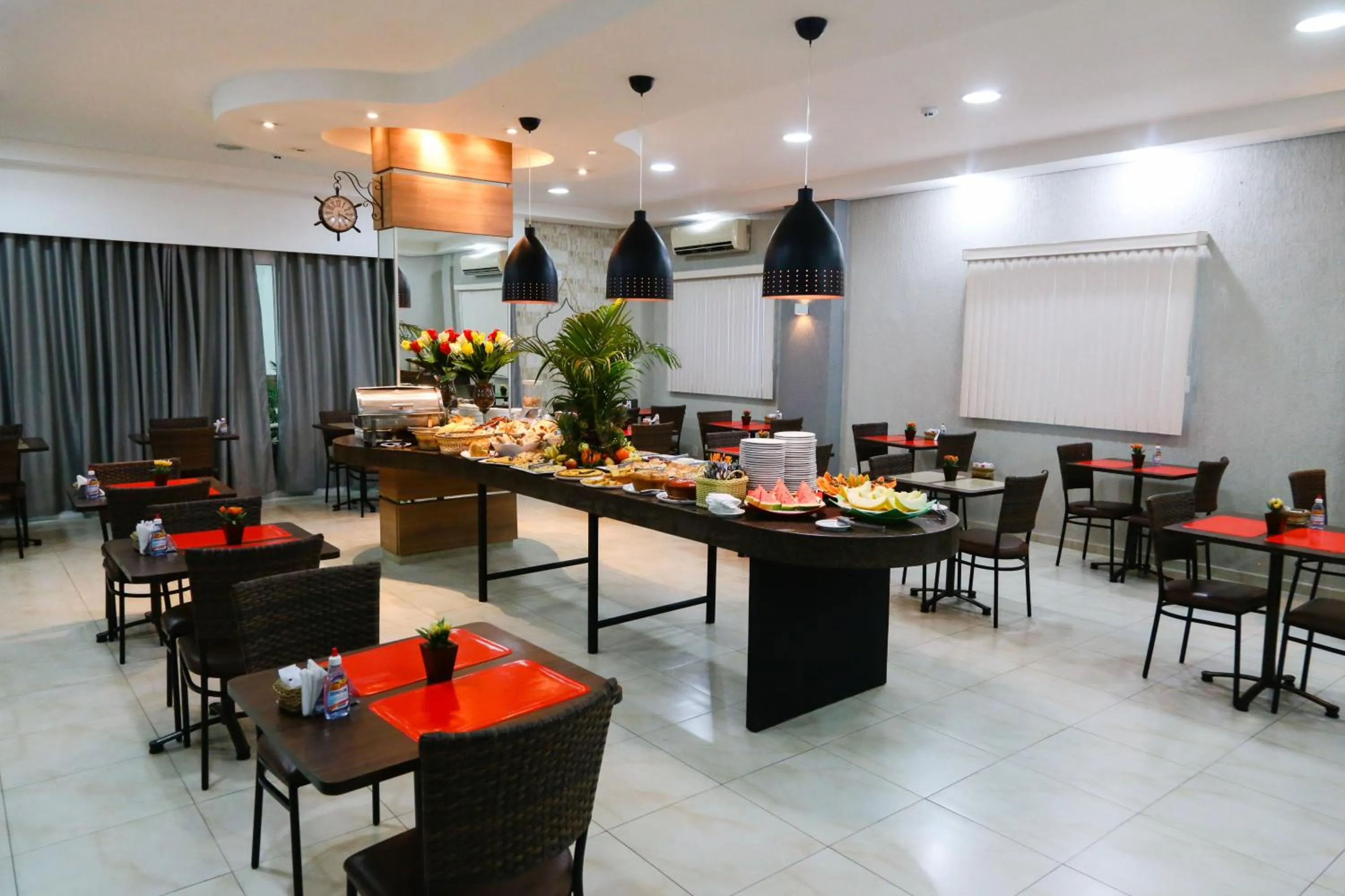 Restaurant/Places to Eat in Hotel Ecos Classic