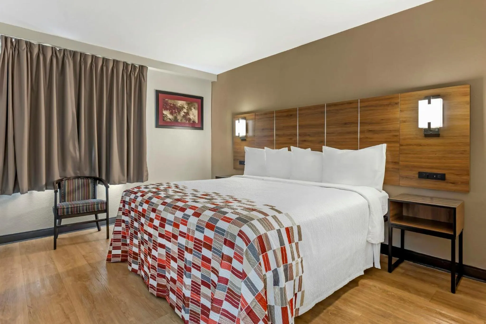 Bedroom, Bed in Red Roof Inn Lumberton