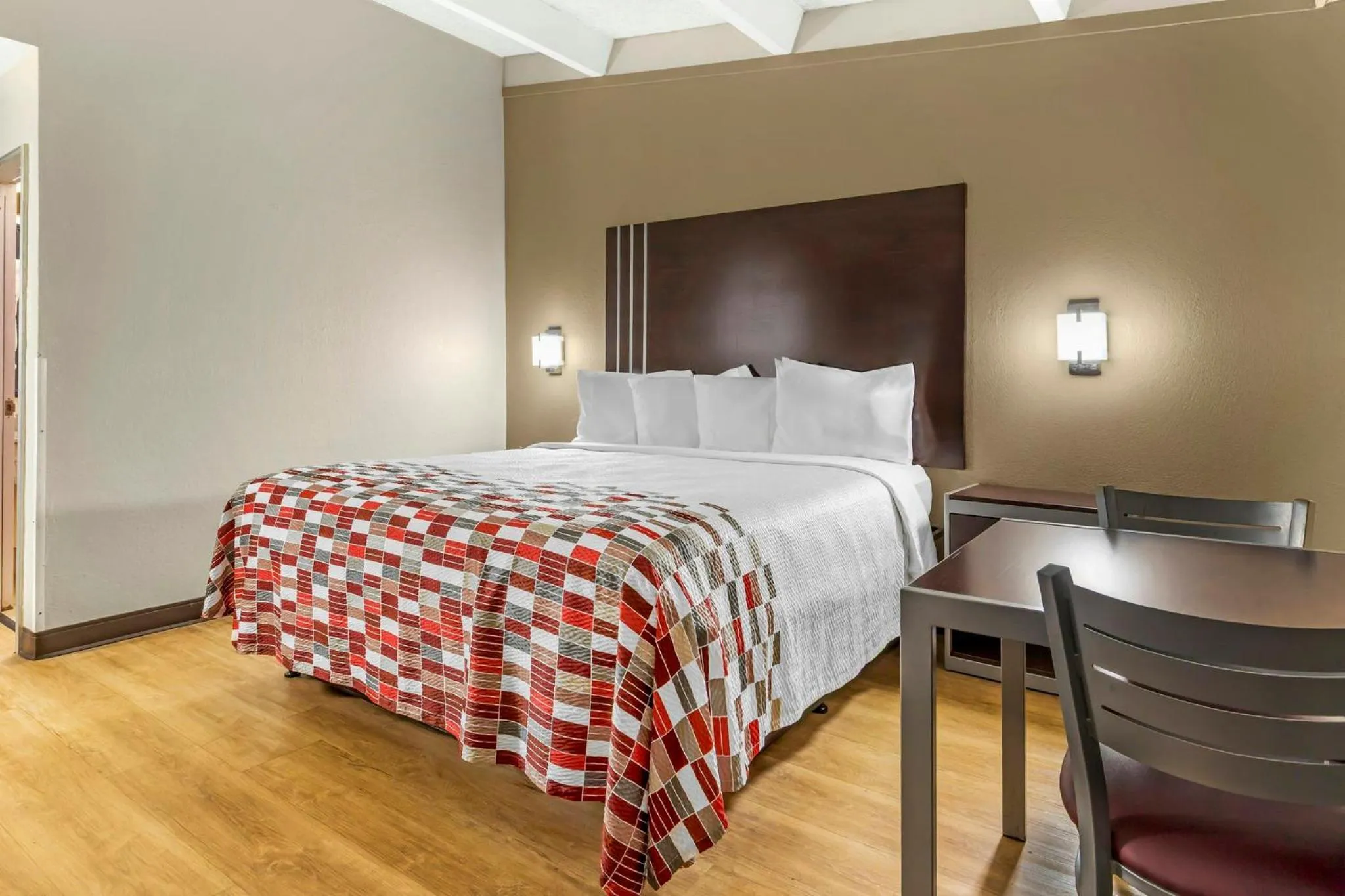 Bedroom, Bed in Red Roof Inn Lumberton