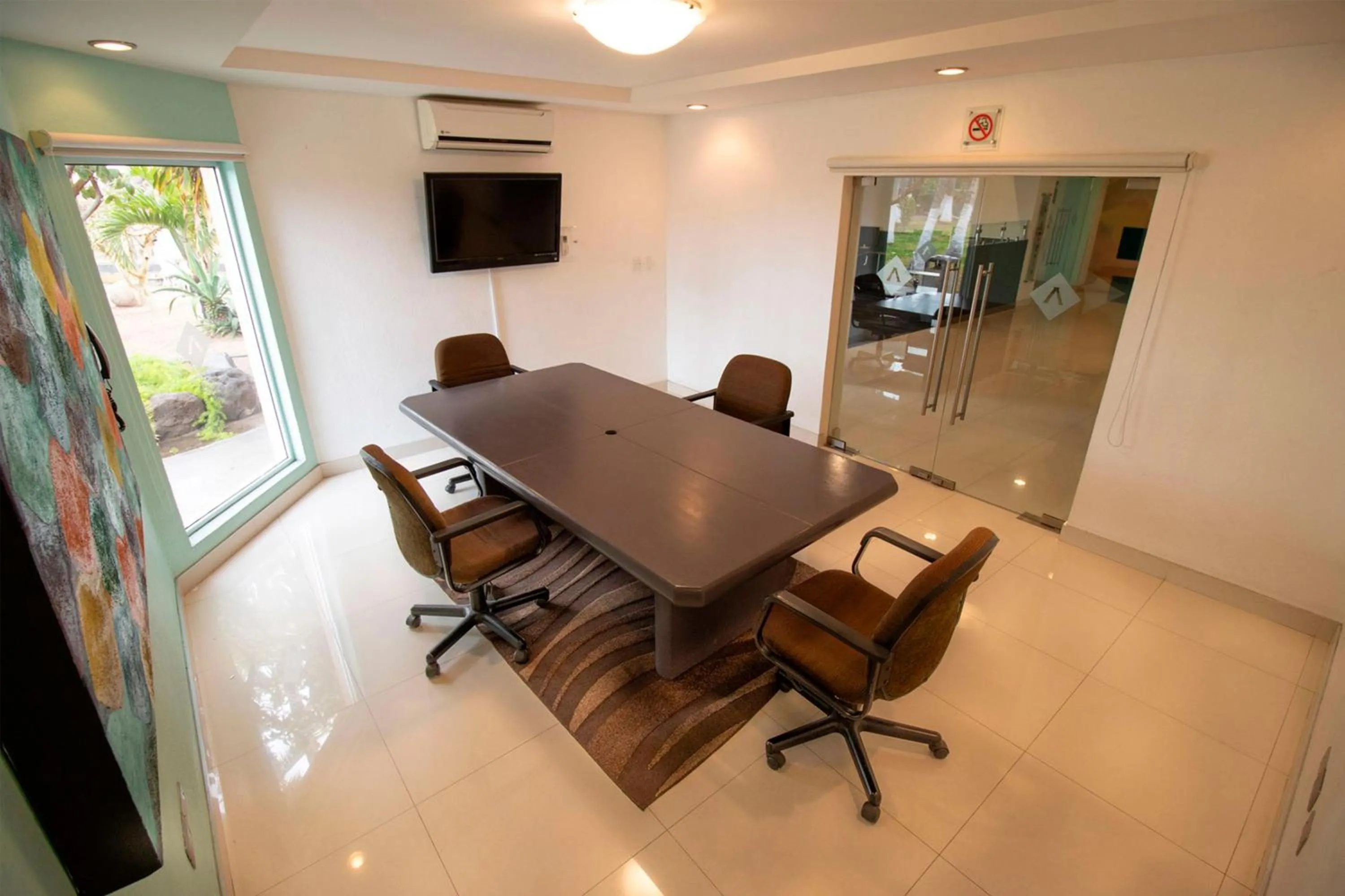 Meeting/conference room in Araiza Palmira Hotel y Centro de Convenciones