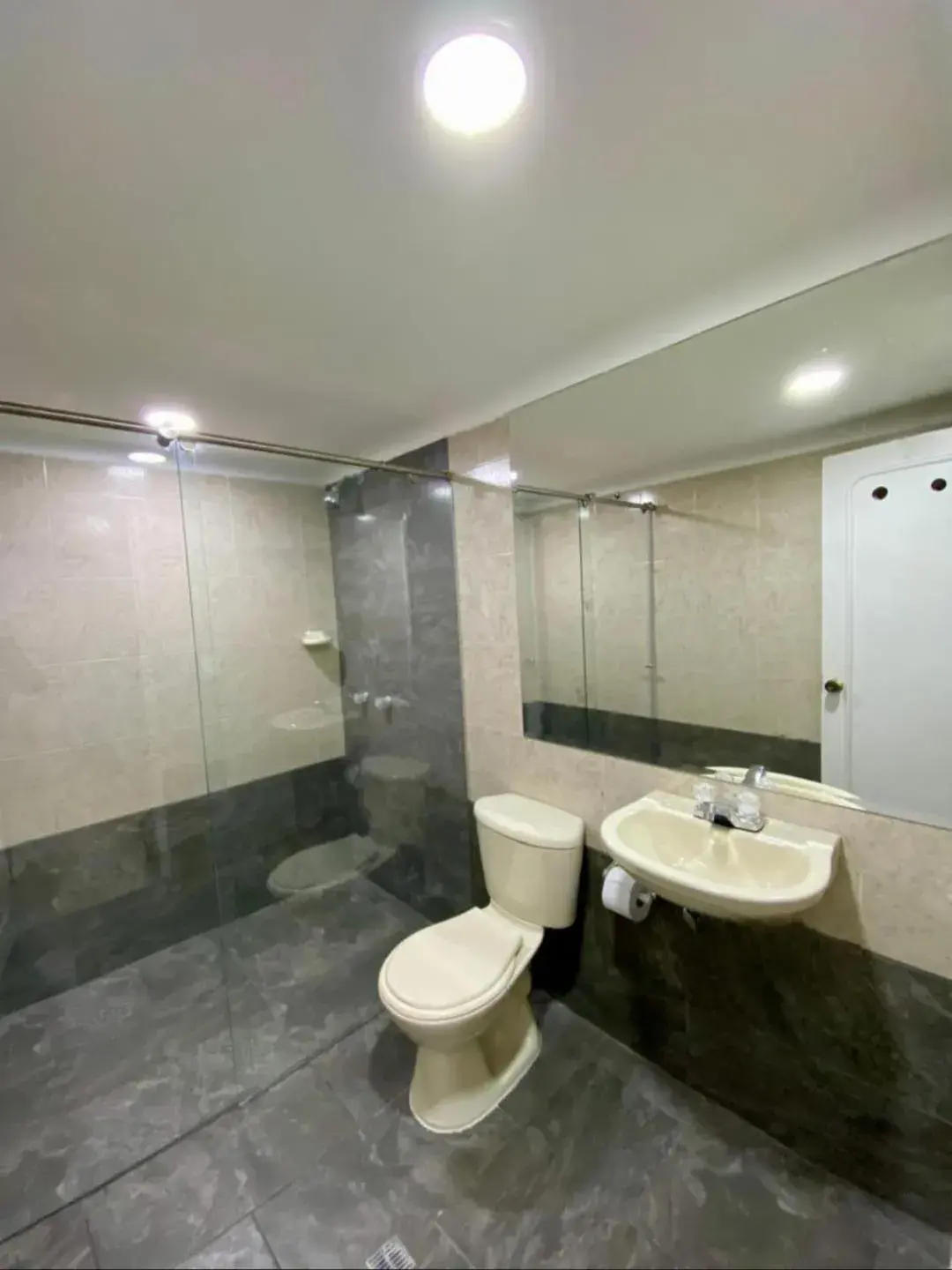 Standard Double Room in Hotel Lukas Standard Double Room in Hotel Lukas