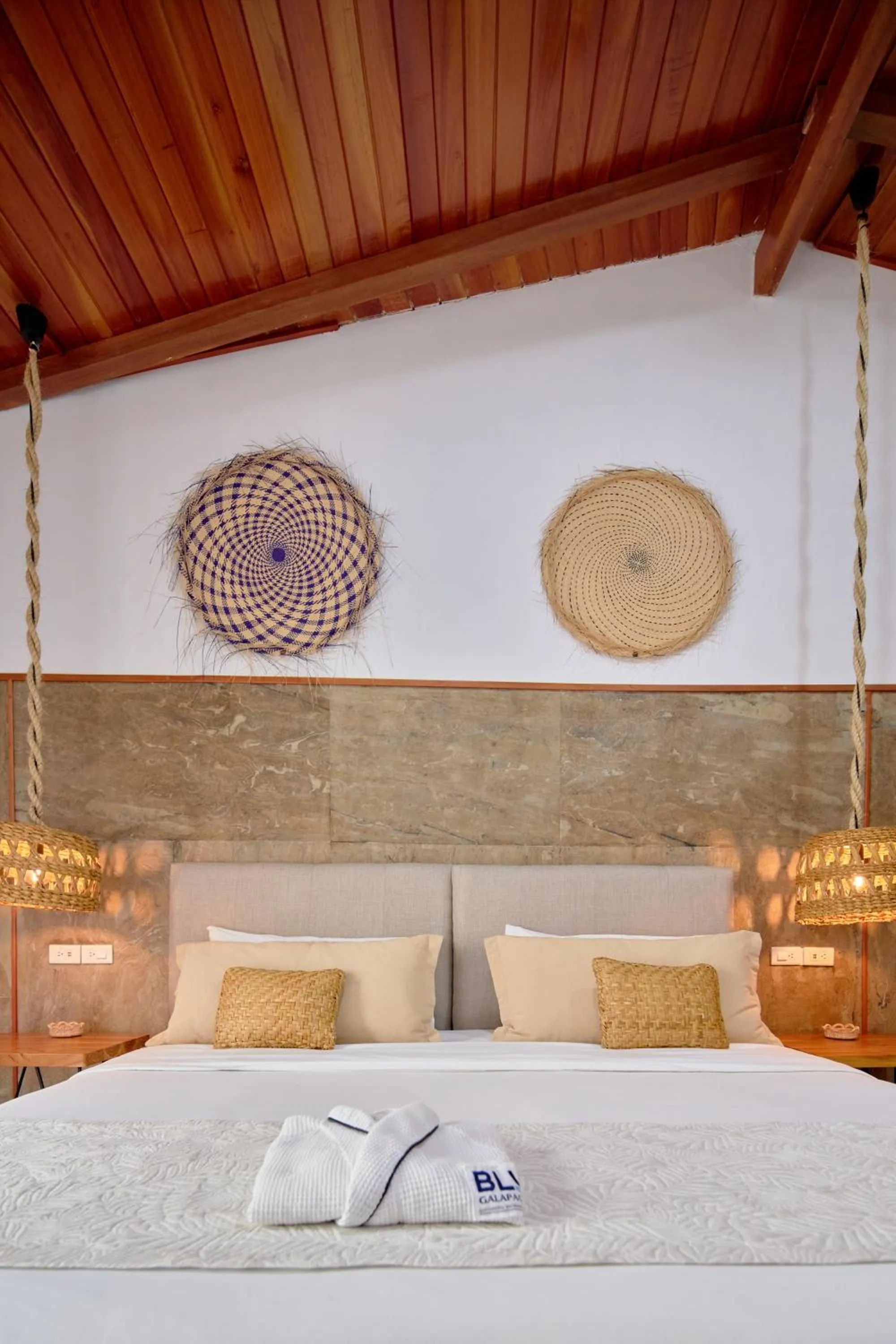 Bedroom, Bed in Blu Galapagos Sustainable Waterfront Lodge