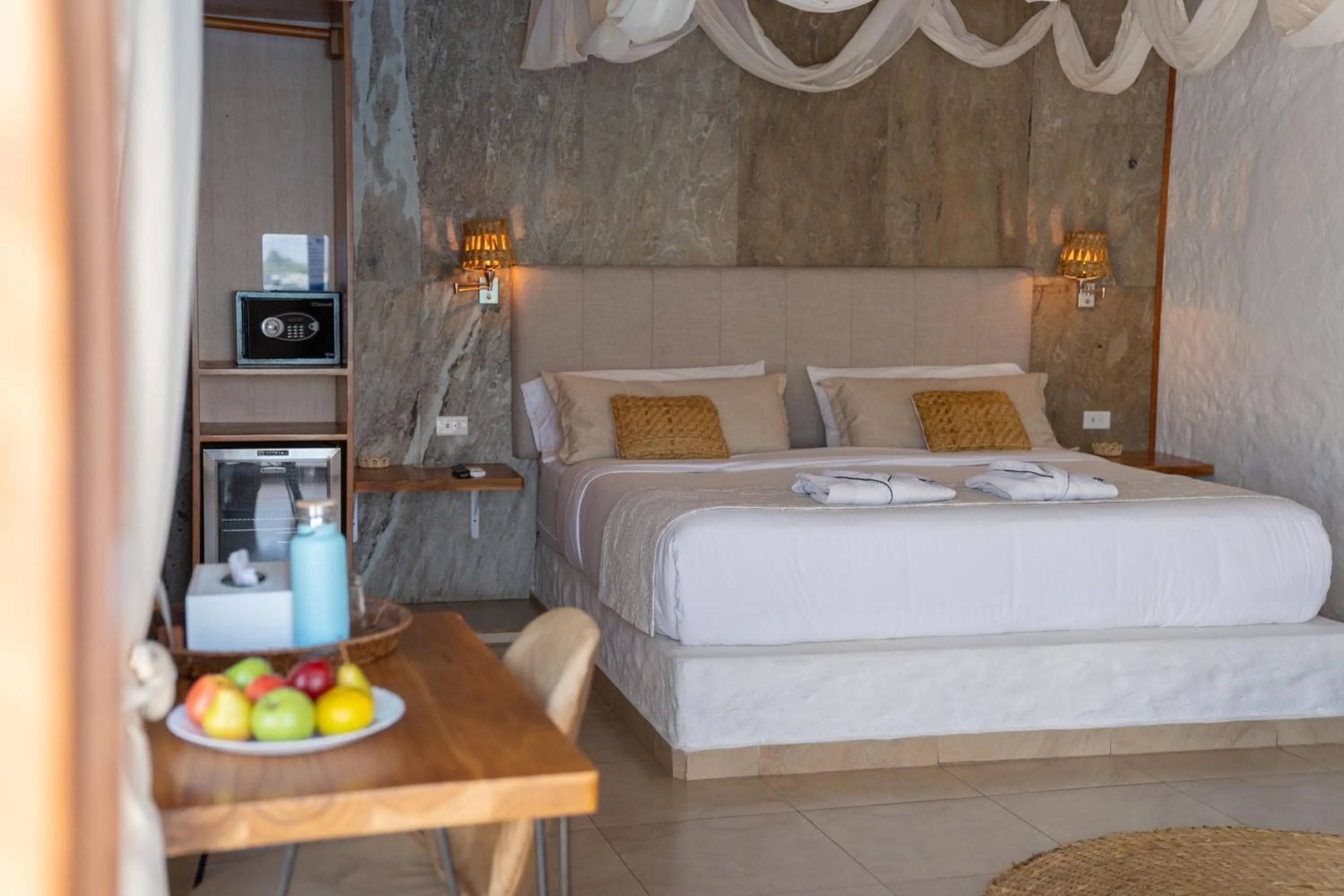 Bedroom, Bed in Blu Galapagos Sustainable Waterfront Lodge