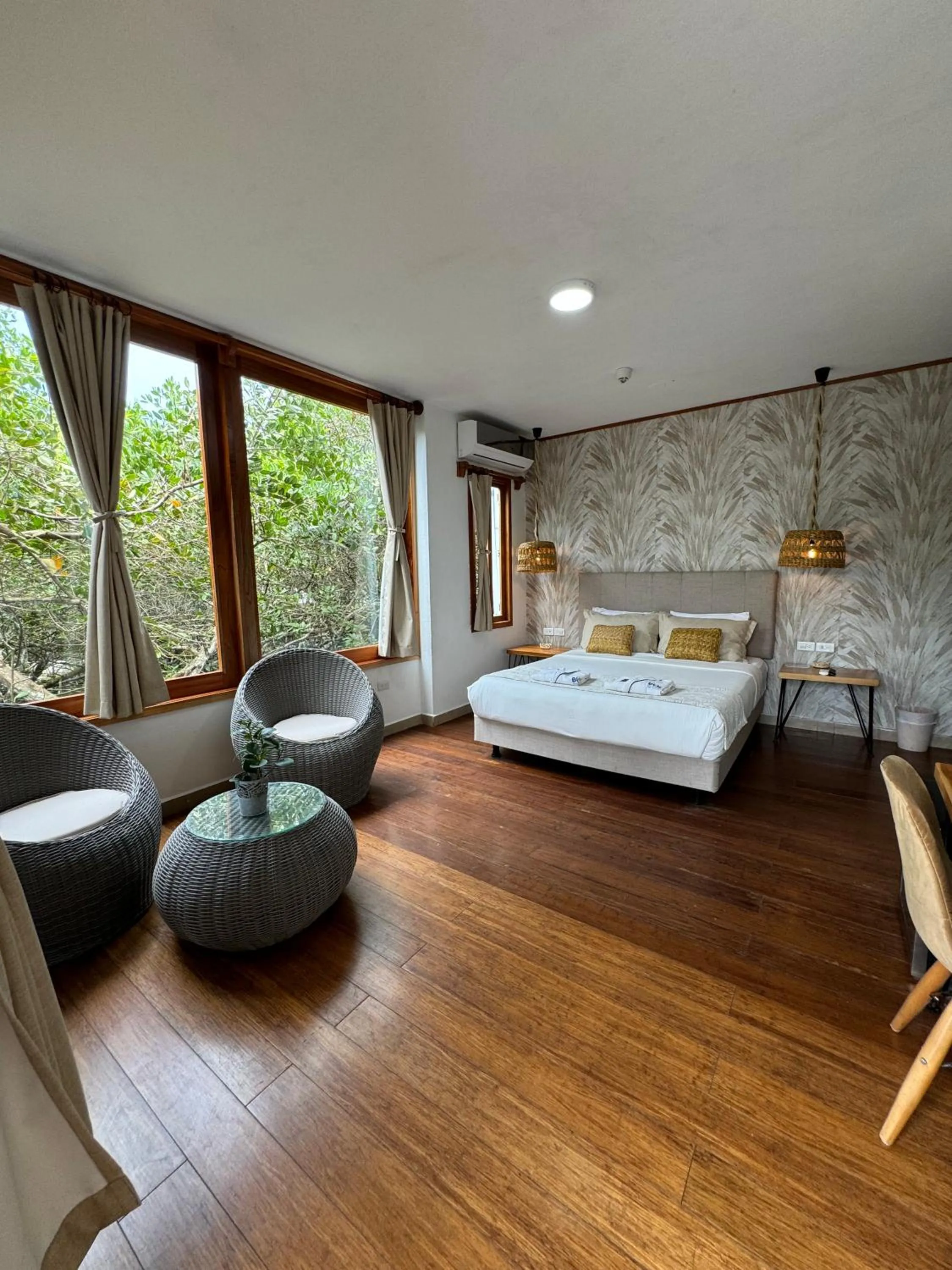 Bedroom, Bed in Blu Galapagos Sustainable Waterfront Lodge