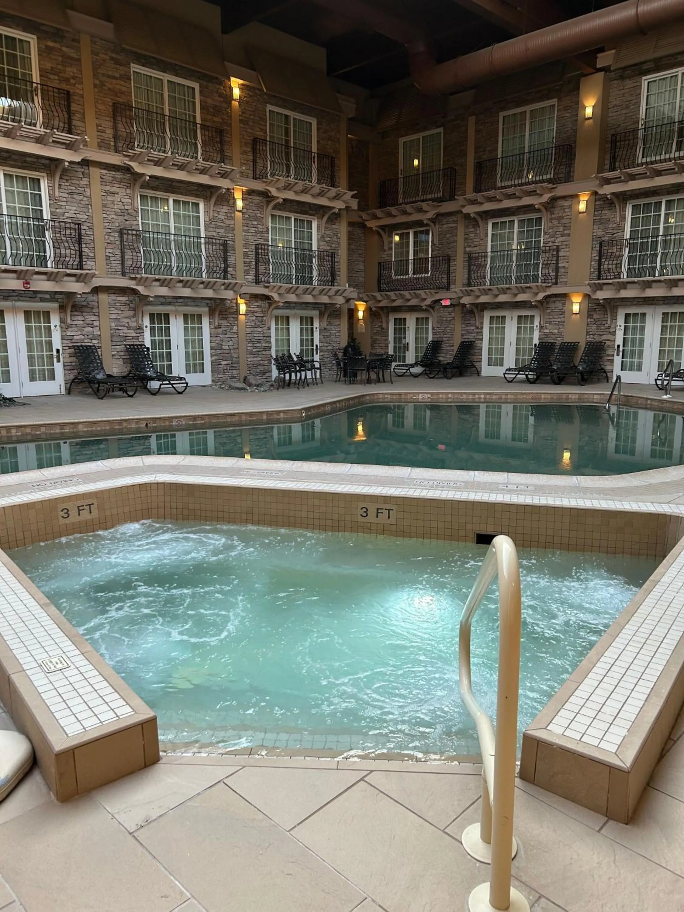 Hot Tub in Eden Resort and Suites, BW Premier Collection