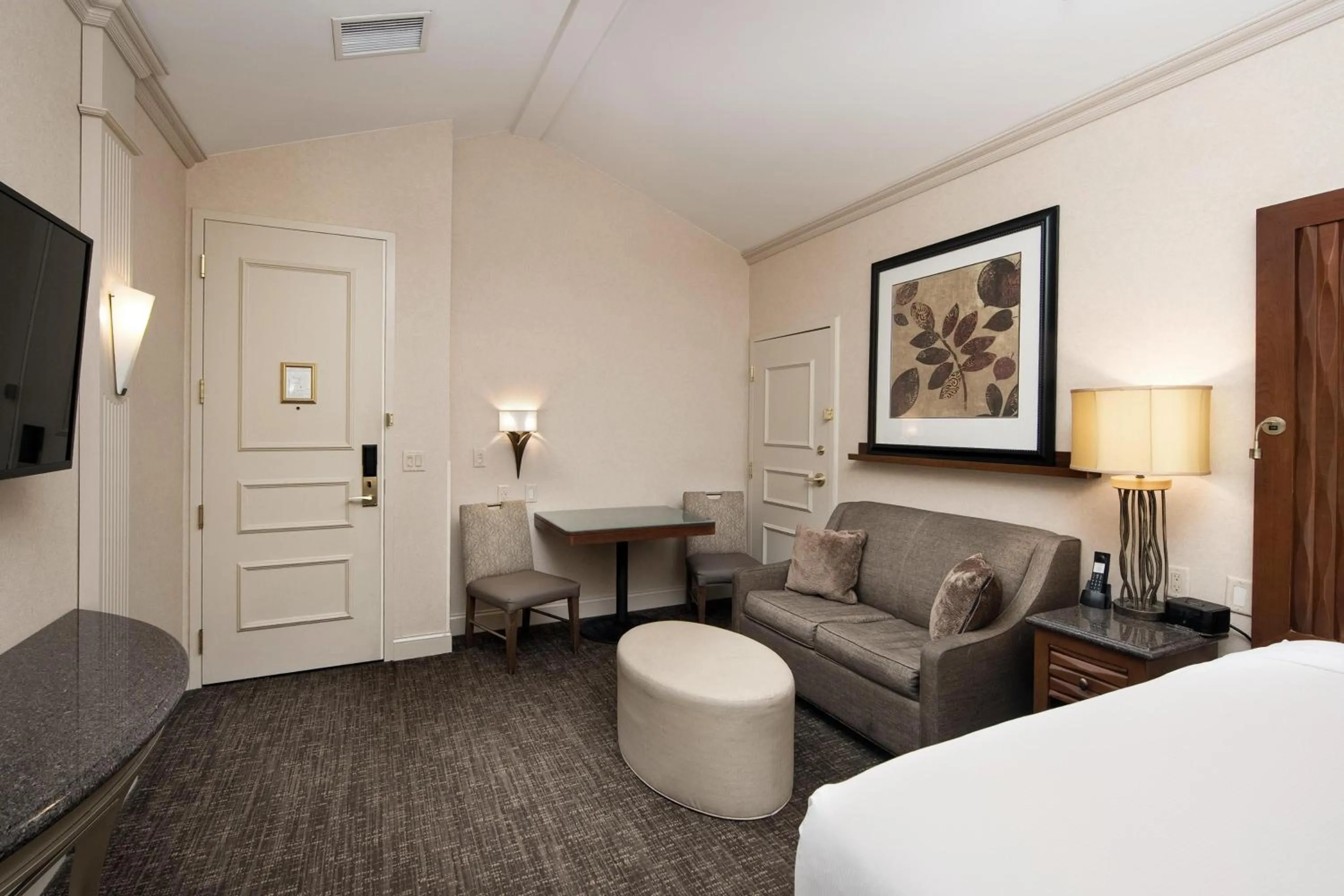 Photo of the whole room, Bed in Eden Resort and Suites, BW Premier Collection