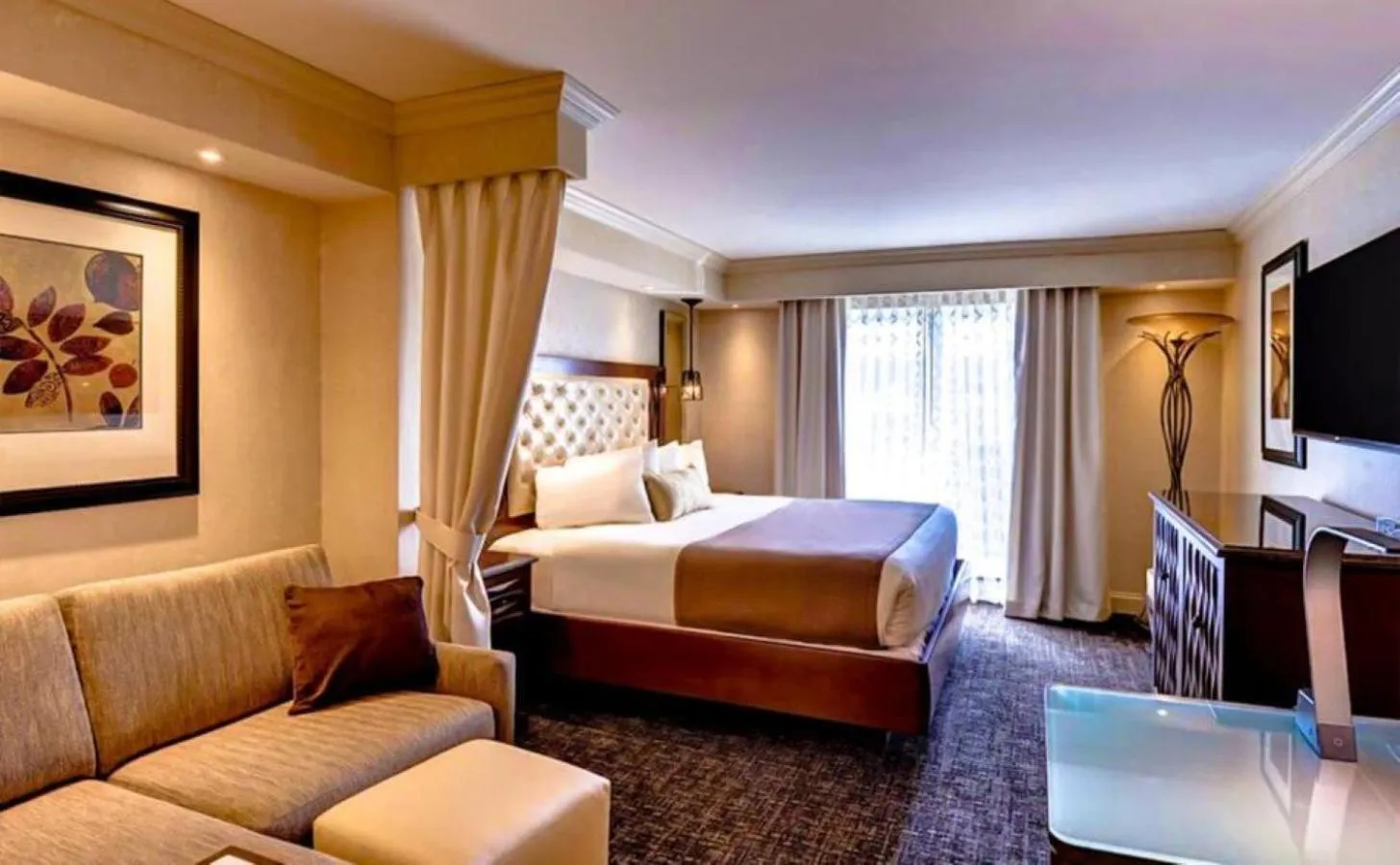 Bed in Eden Resort and Suites, BW Premier Collection