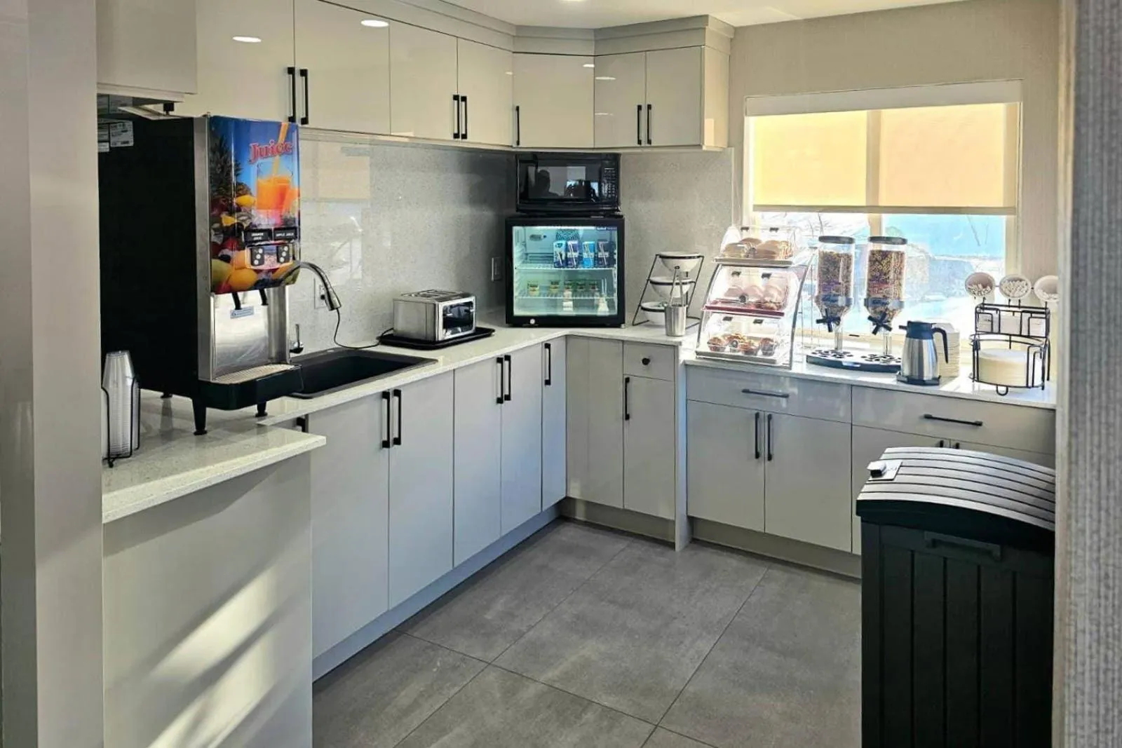 Lobby or reception in Rodeway Inn & Suites