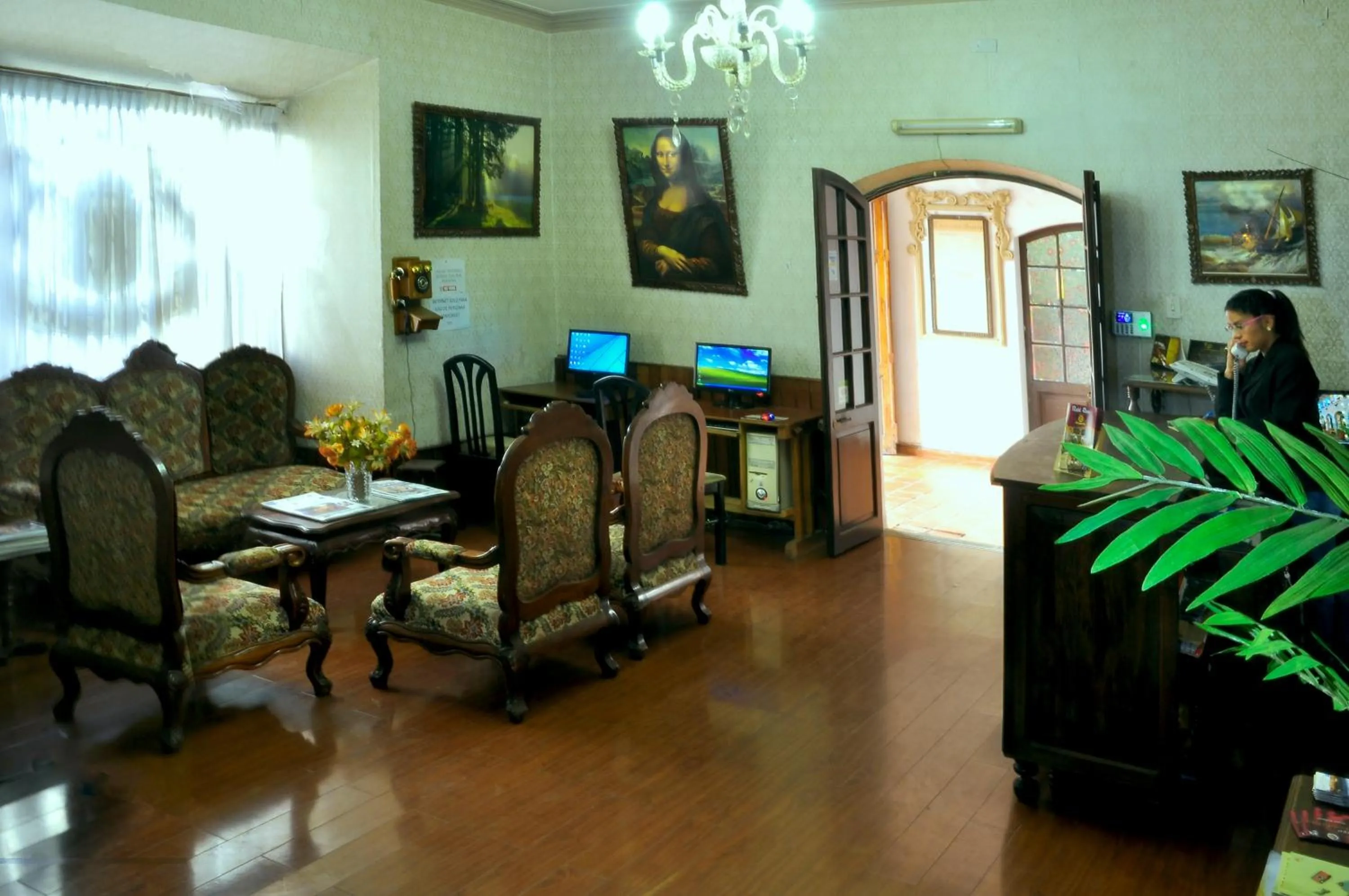 Lobby or reception in Hostal Sucre
