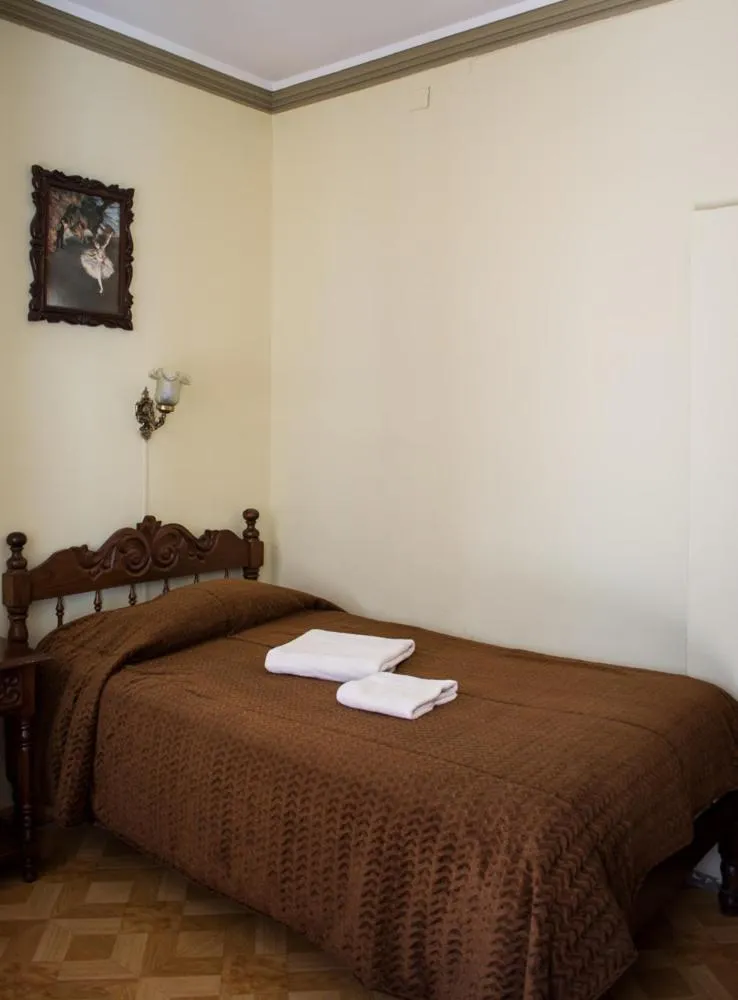 Staff, Bed in Hostal Sucre