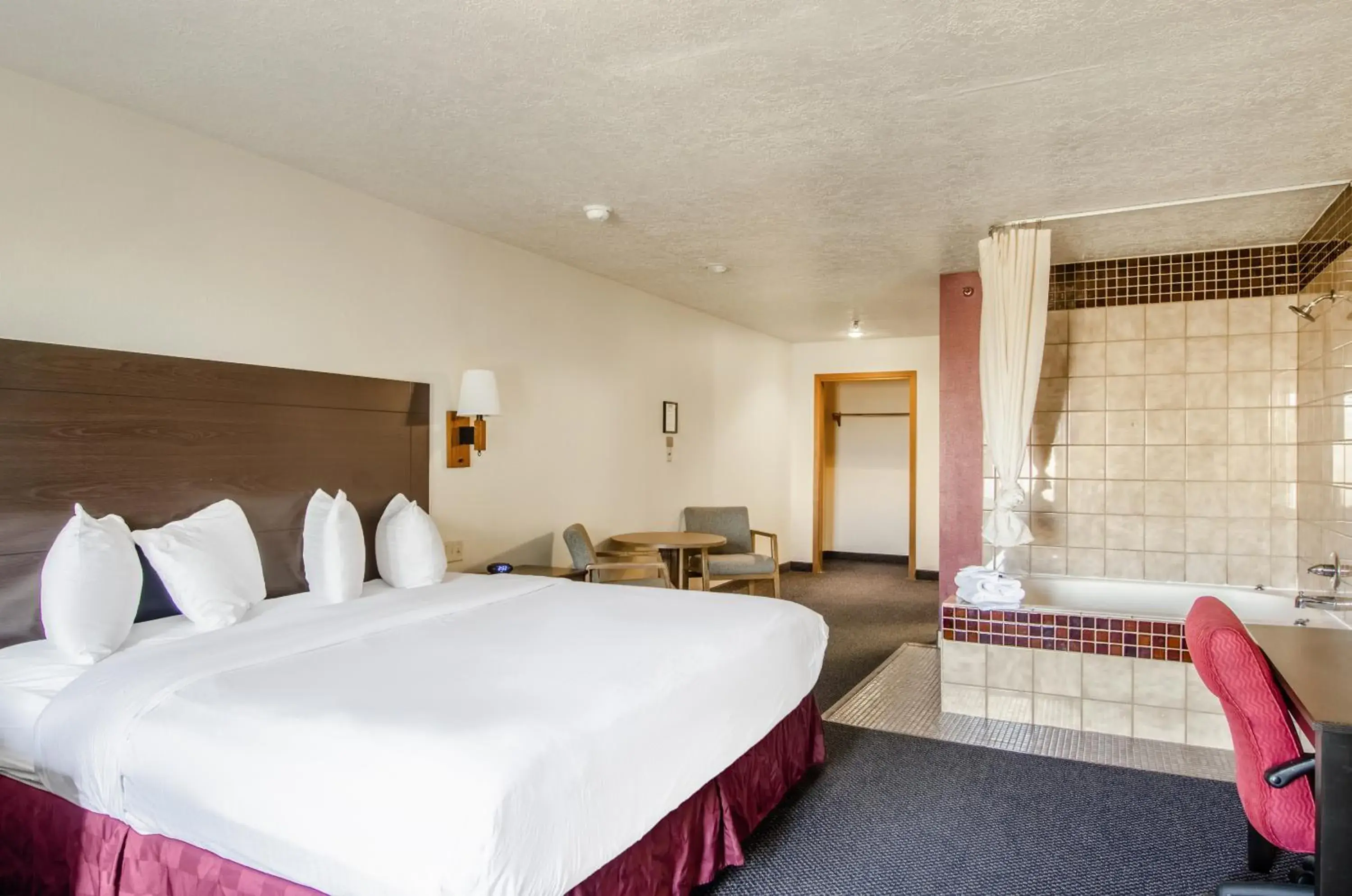 King Suite with Spa Bath - Non-Smoking in Americas Best Value Inn & Suites Ft Collins E at I-25 King Suite with Spa Bath - Non-Smoking in Americas Best Value Inn & Suites Ft Collins E at I-25